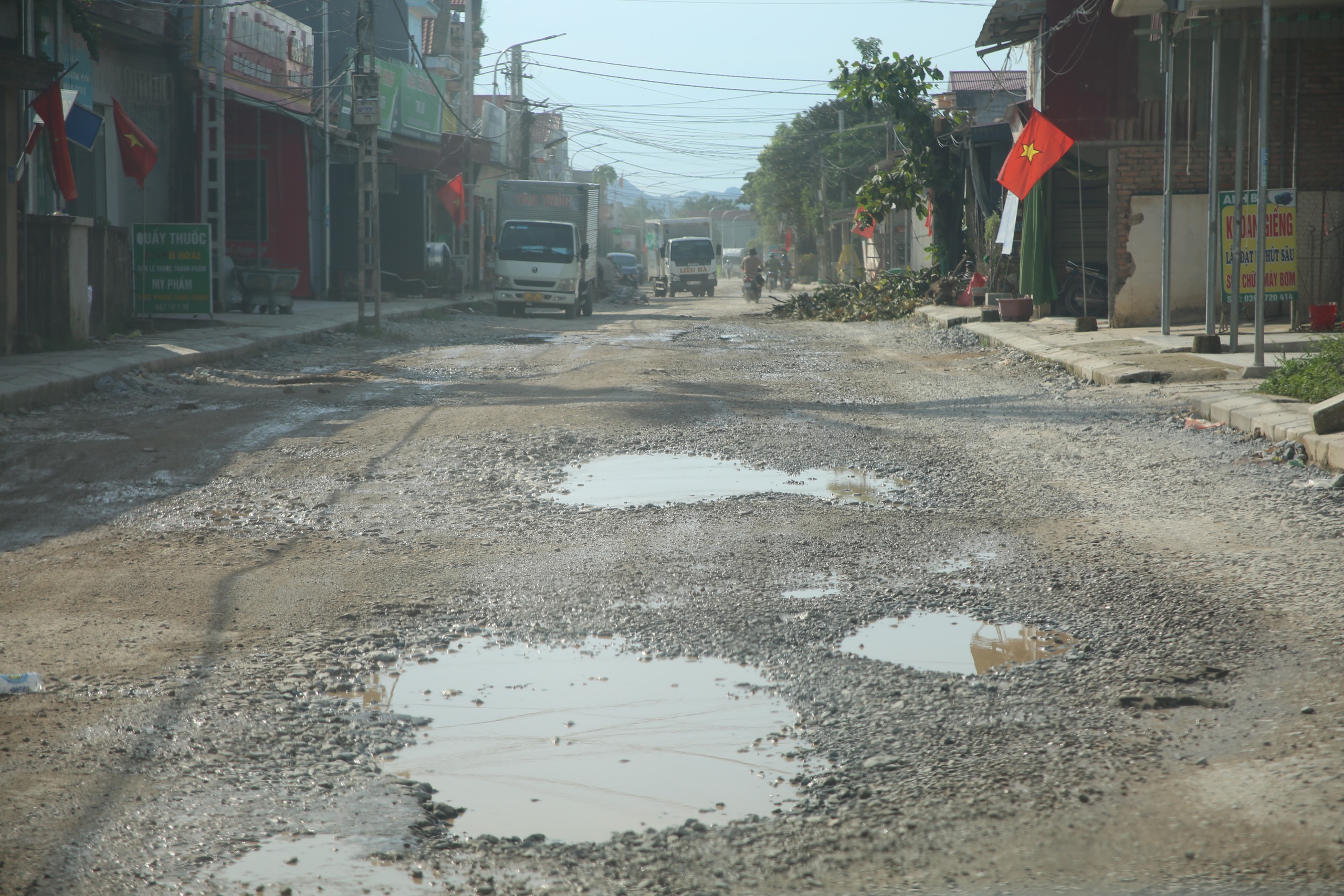 Hàng trăm hộ dân sống khổ bên dự án "rùa bò"- Ảnh 3.