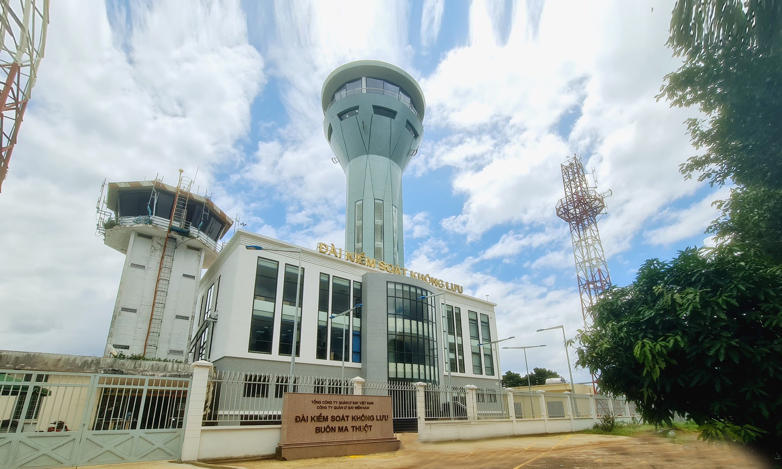 VATM đưa vào khai thác đài không lưu Buôn Ma Thuột- Ảnh 1.