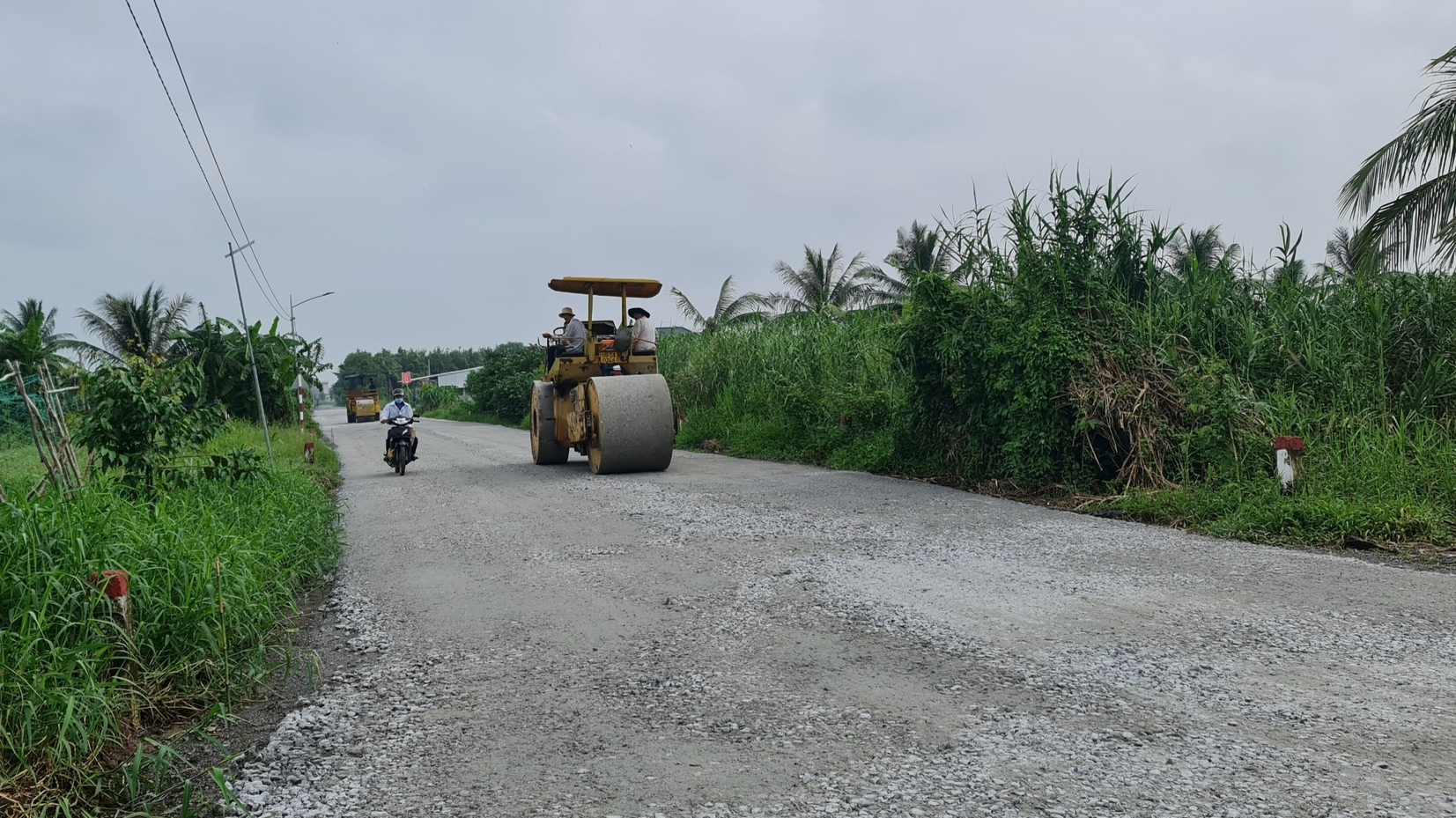 Cà Mau khẩn trương sửa chữa đường Tắc Thủ - Đá Bạc- Ảnh 1.