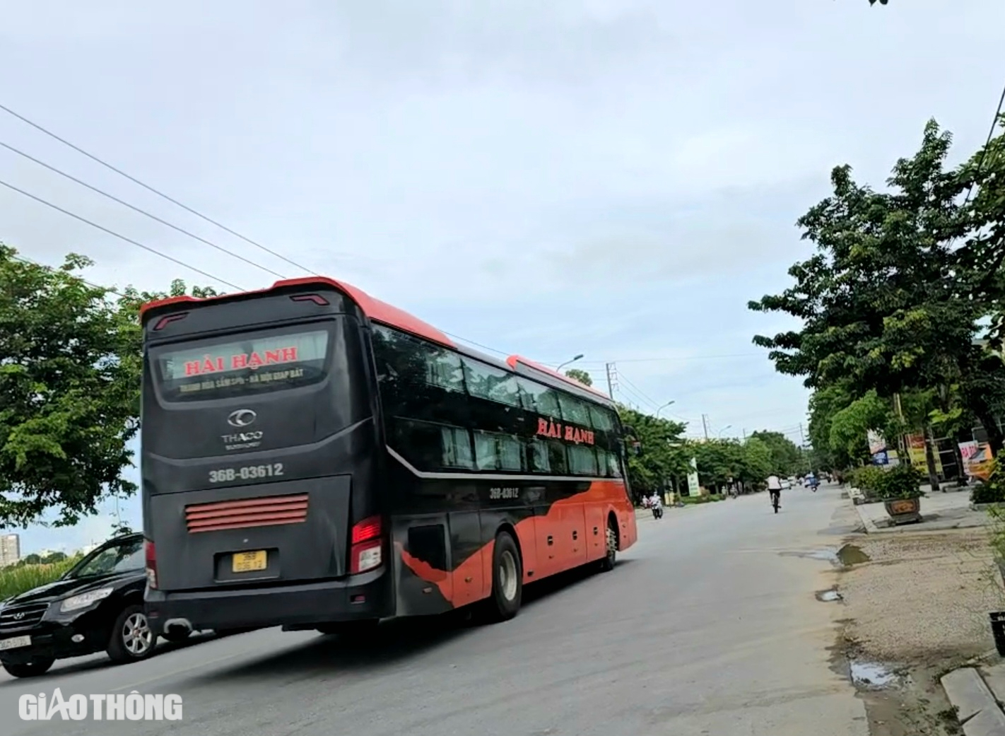 Bát nháo vận tải khách Thanh Hóa - Hà Nội: Lập bến cóc, dùng xe hết niên hạn chở khách- Ảnh 1.