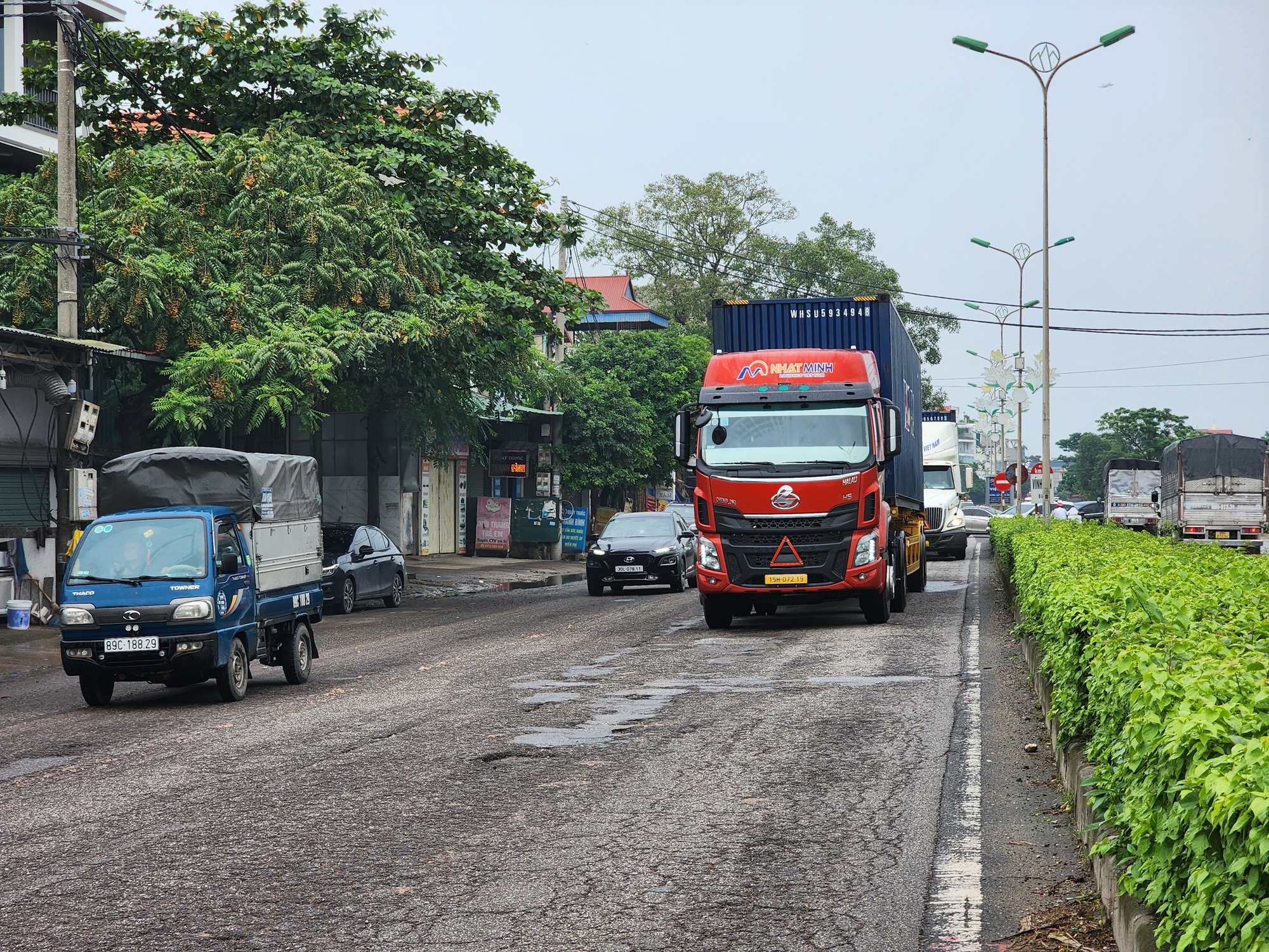 QL2 qua Vĩnh Phúc xuống cấp nghiêm trọng, vừa vá đã hỏng- Ảnh 8.