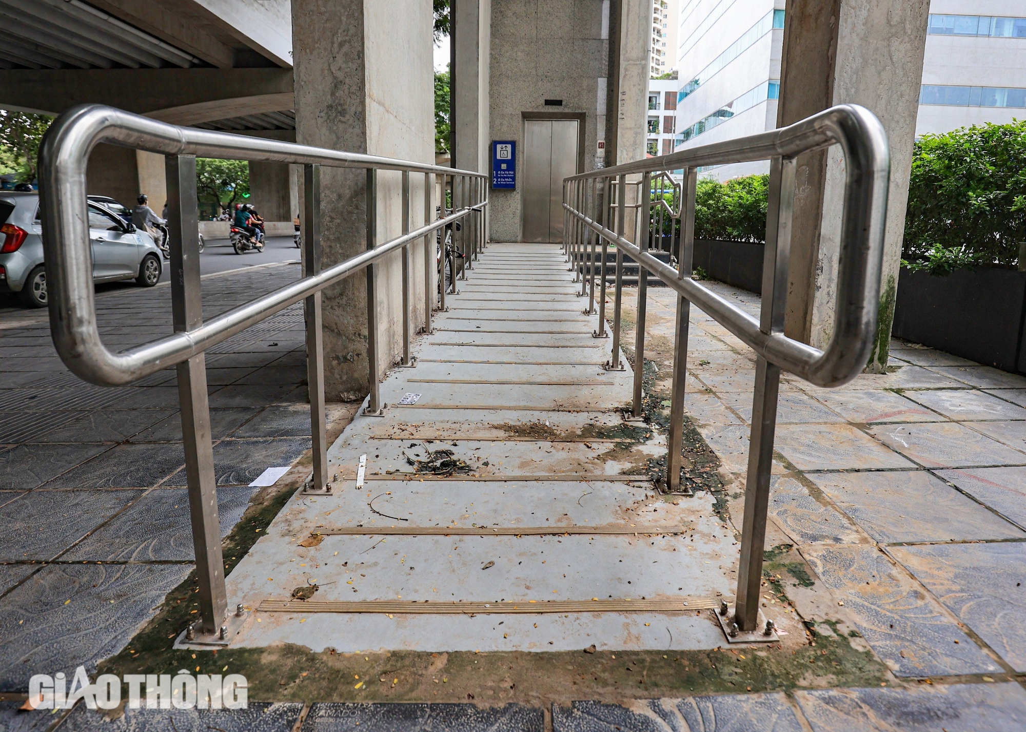 Metro Nhổn - ga Hà Nội vẫn "án binh bất động" dù đã quá giờ G- Ảnh 6.