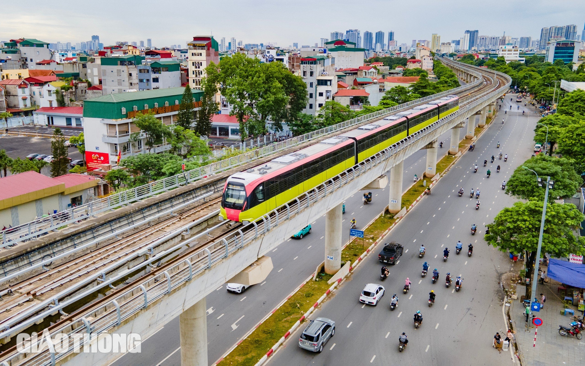 Metro Nhổn - ga Hà Nội vẫn "án binh bất động" dù đã quá giờ G- Ảnh 13.