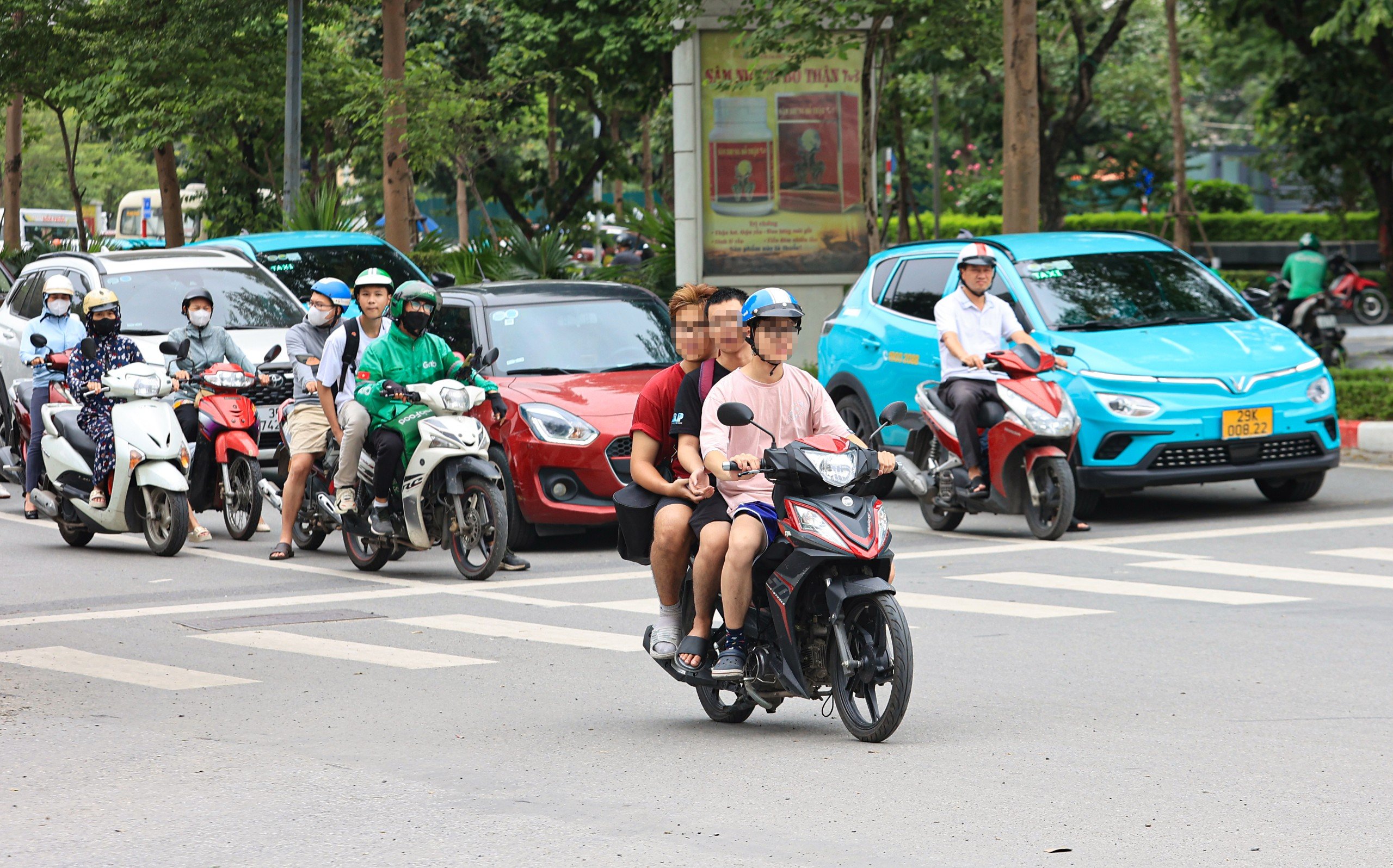 Vì sao chưa "phạt nguội" phương tiện trên đường Phạm Văn Bạch?- Ảnh 15.