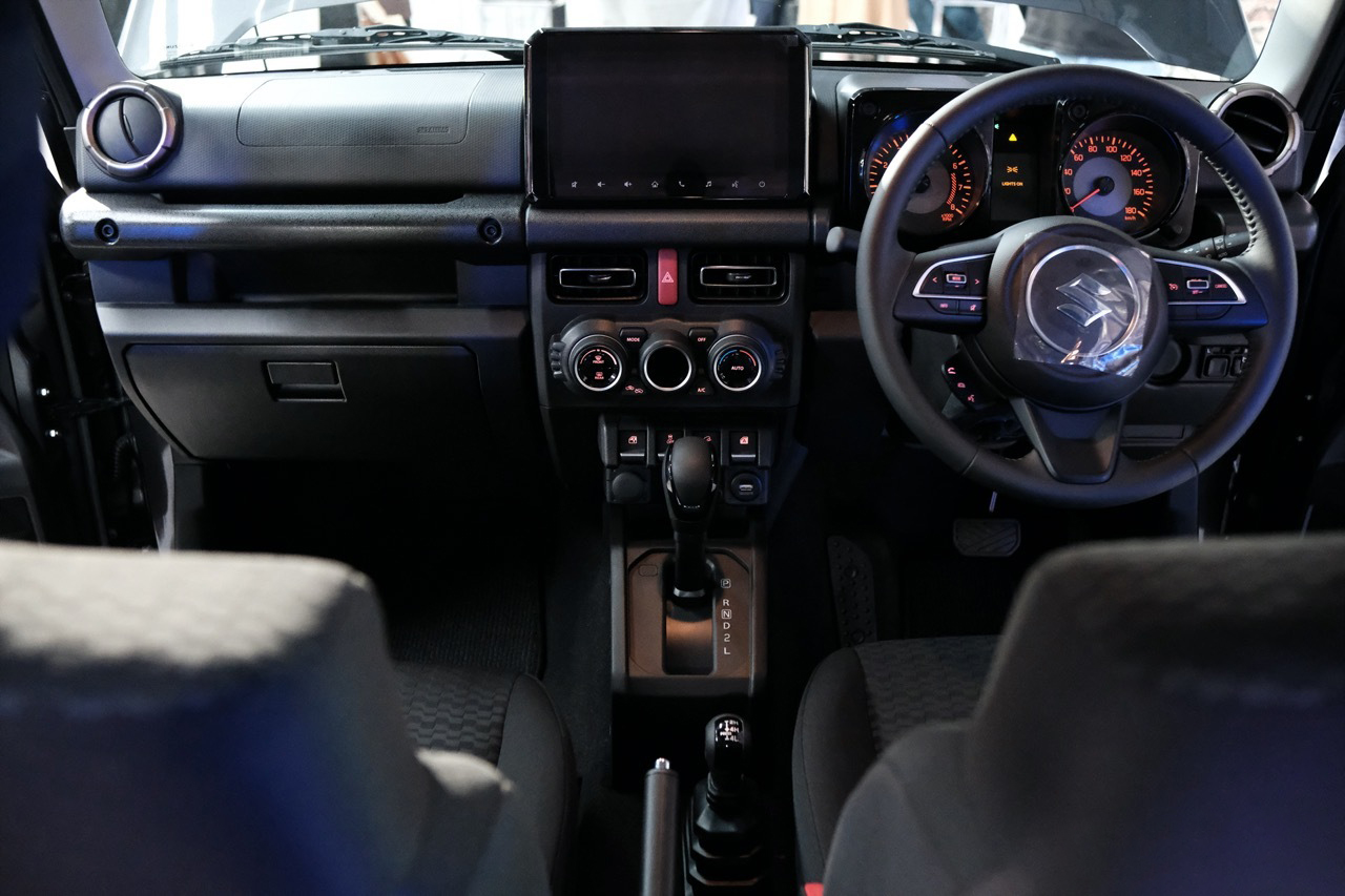 Suzuki Jimny phiên bản 5 cửa ra mắt tại Malaysia