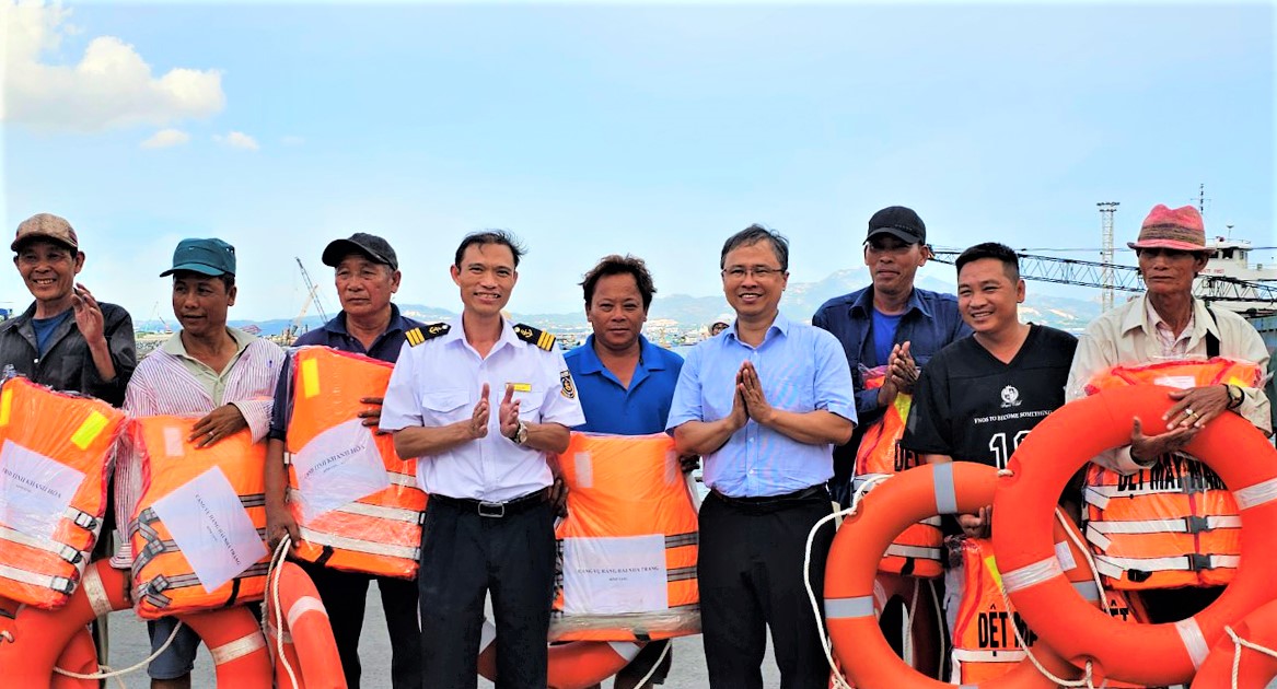 "Ma trận" lồng bè, cản luồng hàng hải trên vịnh Cam Ranh- Ảnh 6.