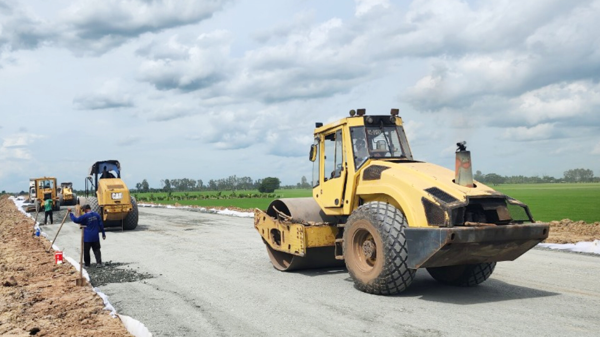 Die mehr als 2.100 Milliarden teure interregionale Straße in An Giang wird zwei Monate früher als geplant sein – Foto 2.