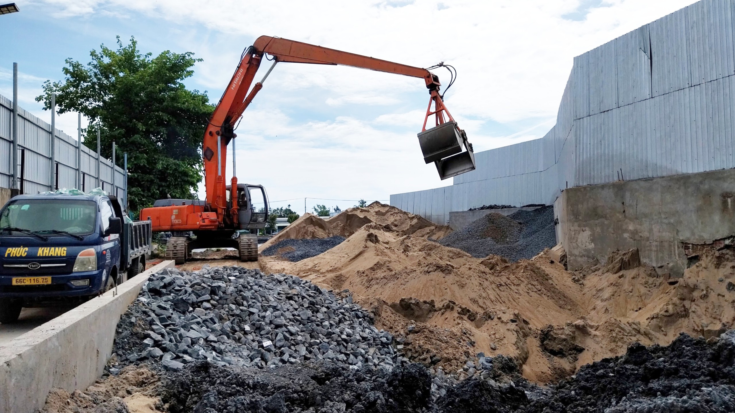 Nhiều bến, bãi chưa đảm bảo ATGT đường thủy ở Đồng Tháp đang được khắc phục- Ảnh 1.