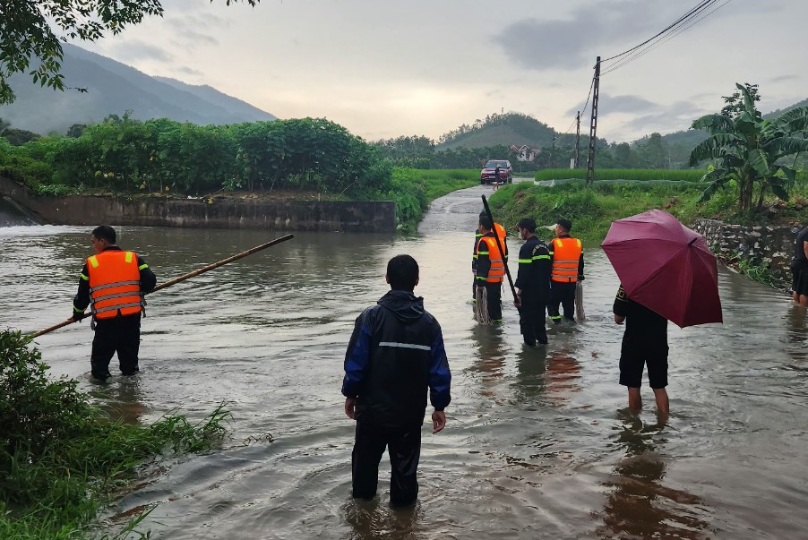 Vĩnh Phúc: Hai người tử vong do bị lũ cuốn trôi- Ảnh 1.