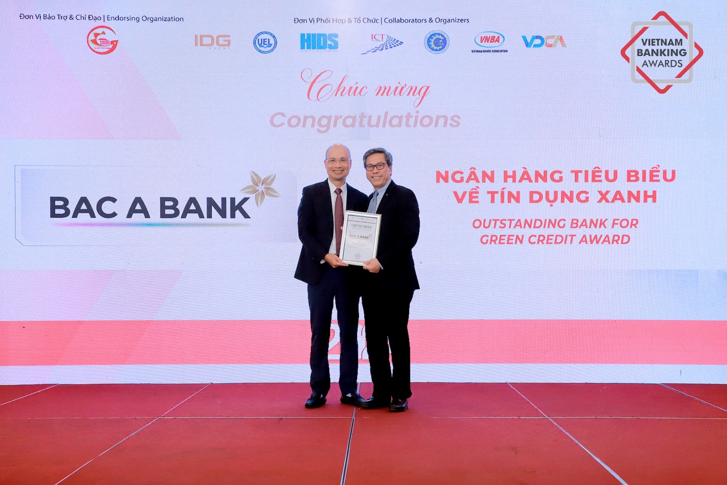 BAC A BANK hai năm liền nhận giải thưởng Ngân hàng tiêu biểu về tín dụng xanh- Ảnh 1.