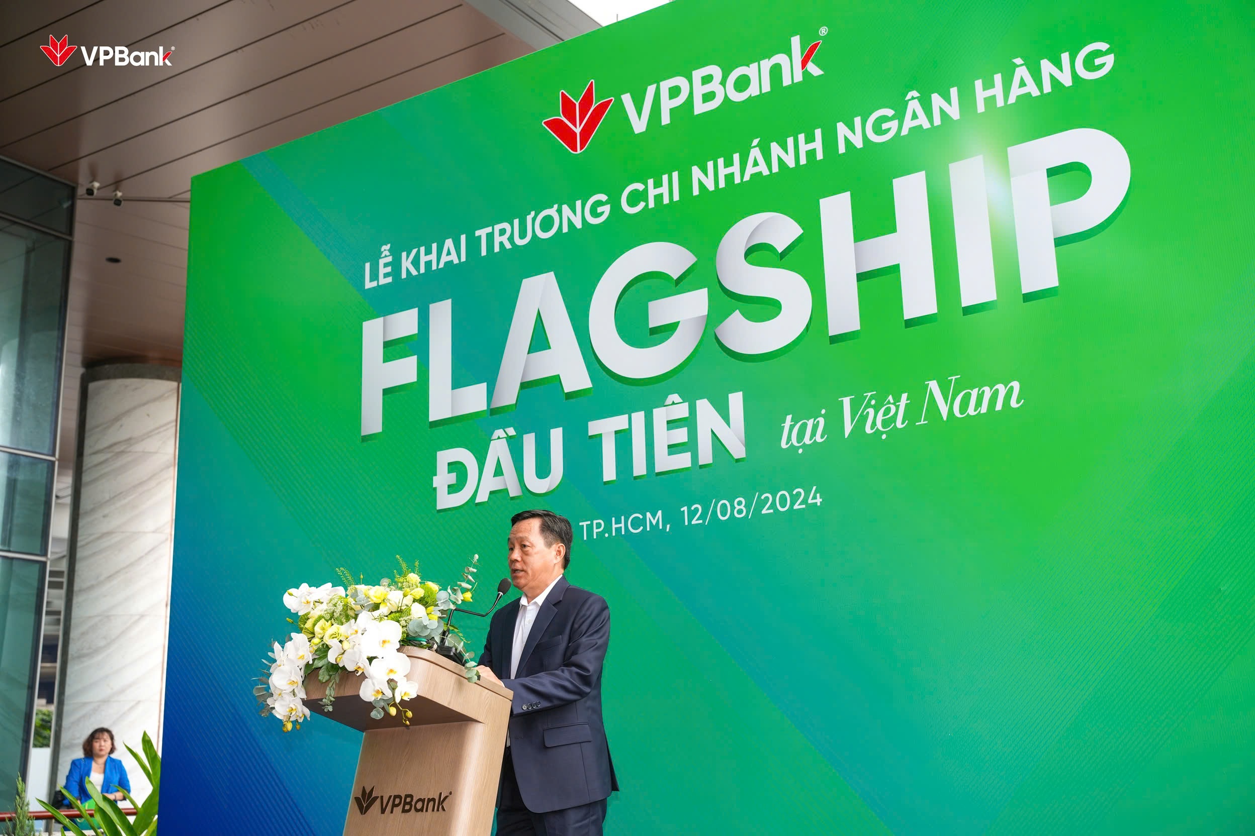 VPBank khai trương chi nhánh Flagship ngân hàng đầu tiên tại Việt Nam- Ảnh 2.