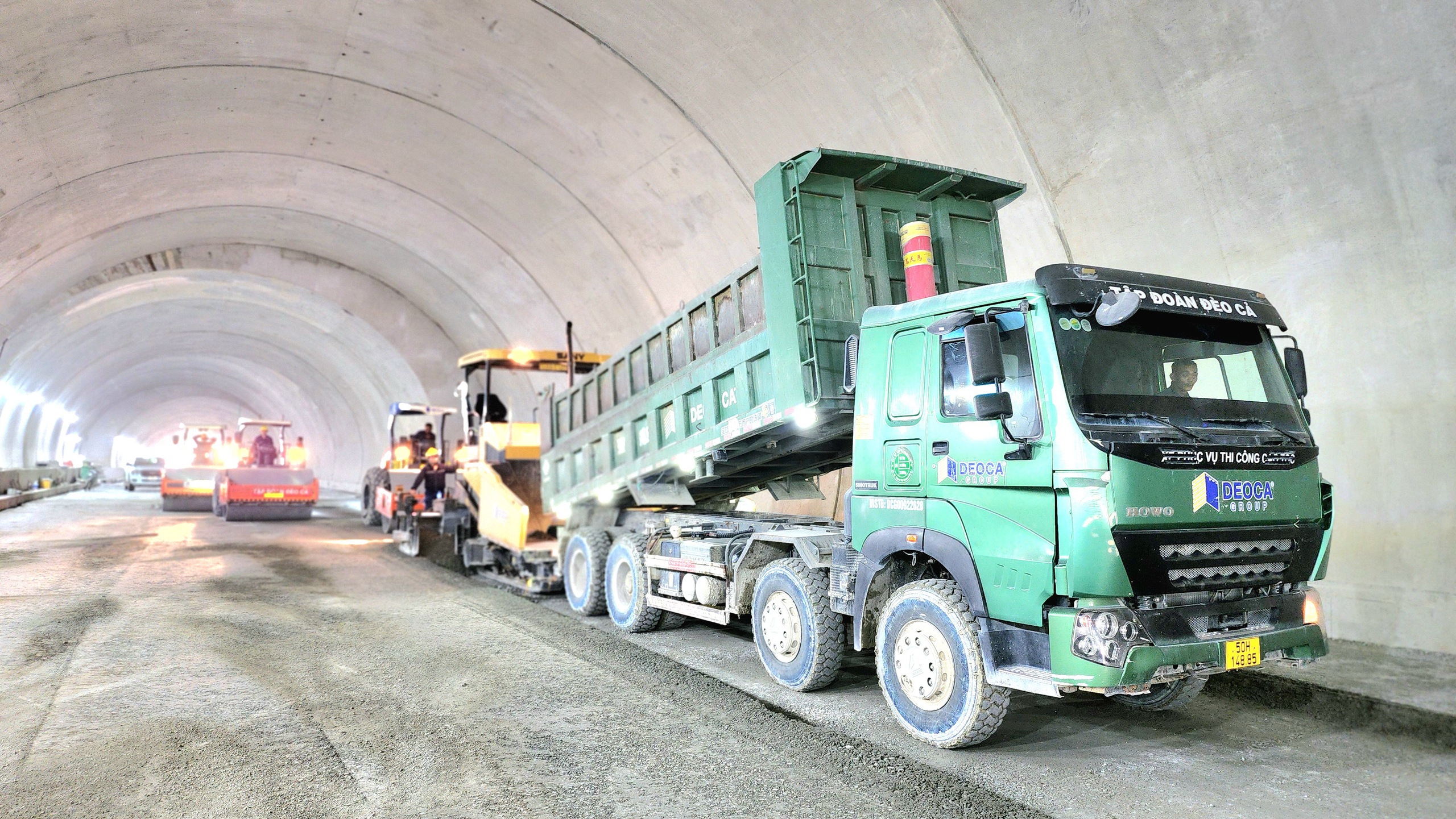 Chạy nước rút hoàn thành vượt tiến độ 2 hầm đường bộ trên cao tốc Quảng Ngãi - Hoài Nhơn- Ảnh 5.