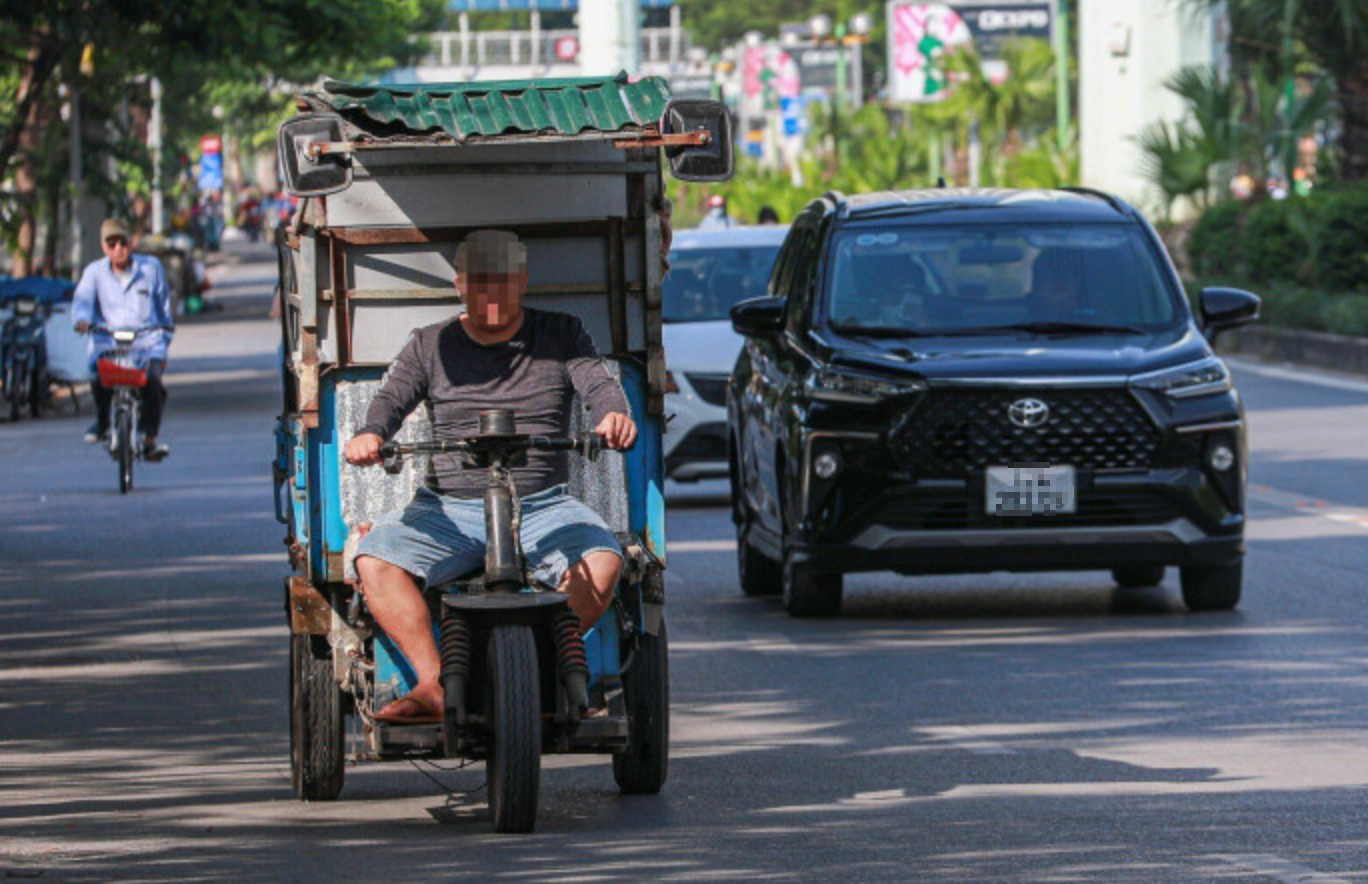 Nhiều giải pháp hỗ trợ người dân chuyển đổi phương tiện xe ba bánh- Ảnh 1.