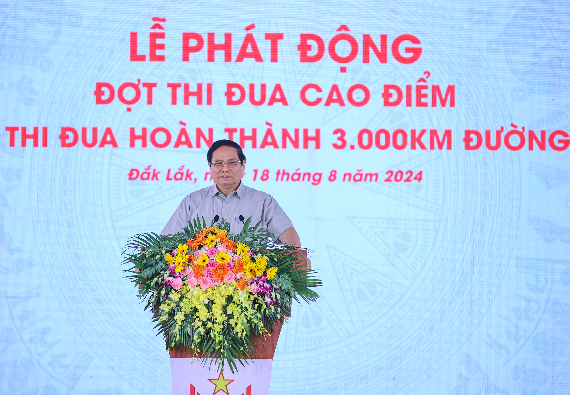 Thủ tướng: Đồng tâm hiệp lực "chỉ bàn làm, không bàn lùi" hoàn thành 3.000km cao tốc- Ảnh 2.