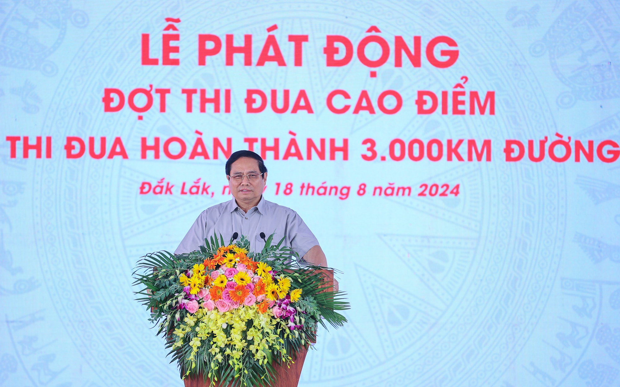 Thủ tướng: Đồng tâm hiệp lực 'chỉ bàn làm, không bàn lùi' hoàn thành 3.000km cao tốc