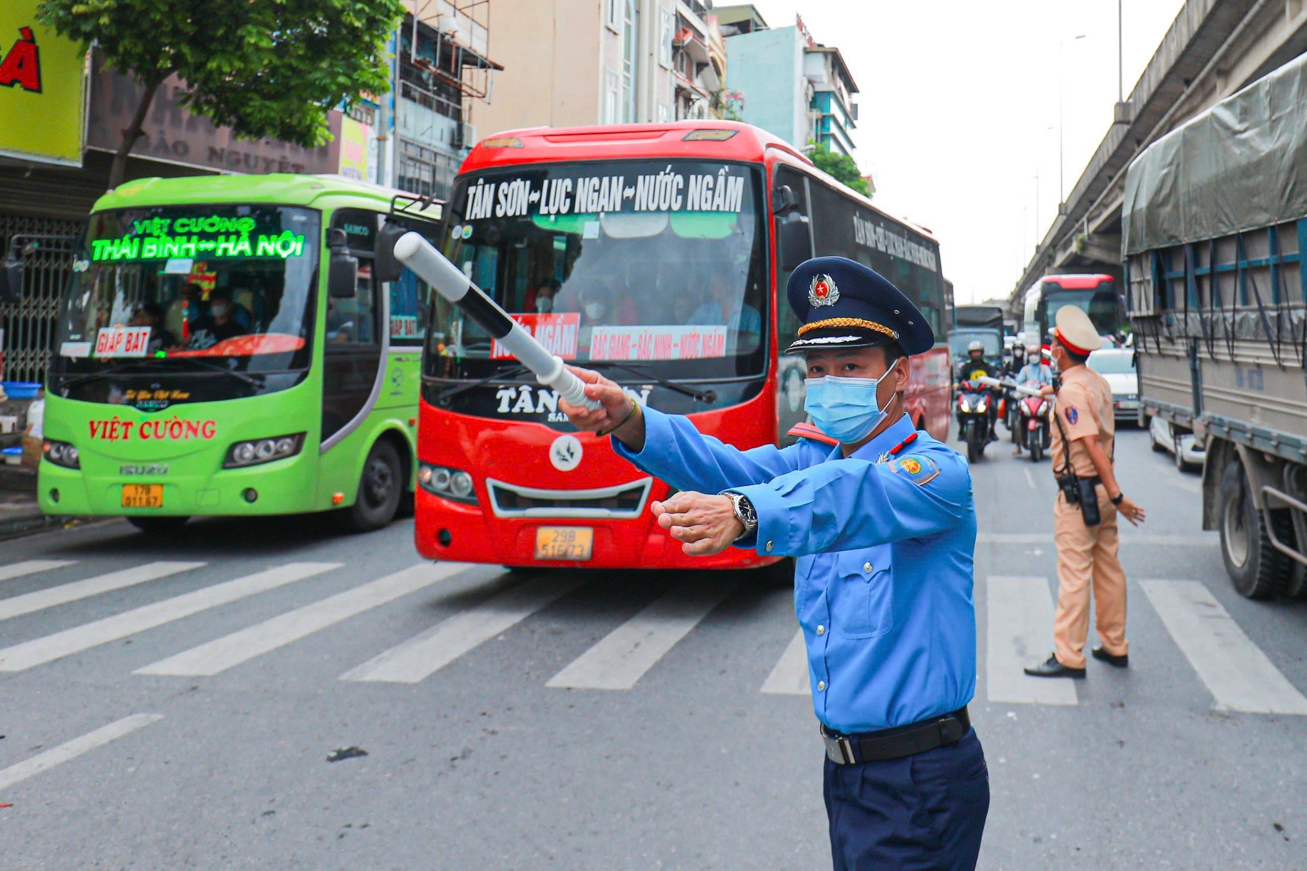 Hà Nội yêu cầu kiểm soát chặt hoạt động của xe kinh doanh vận tải dịp nghỉ lễ Quốc khánh- Ảnh 1.