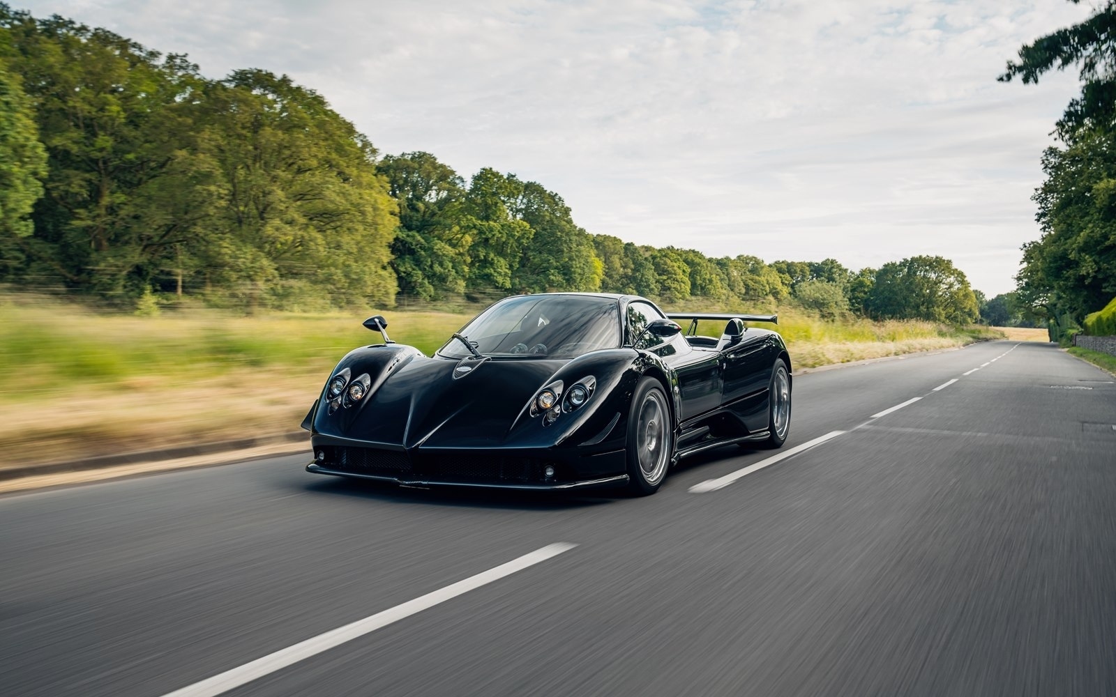 Siêu xe Pagani Zonda Nero đáng giá nhất lịch sử