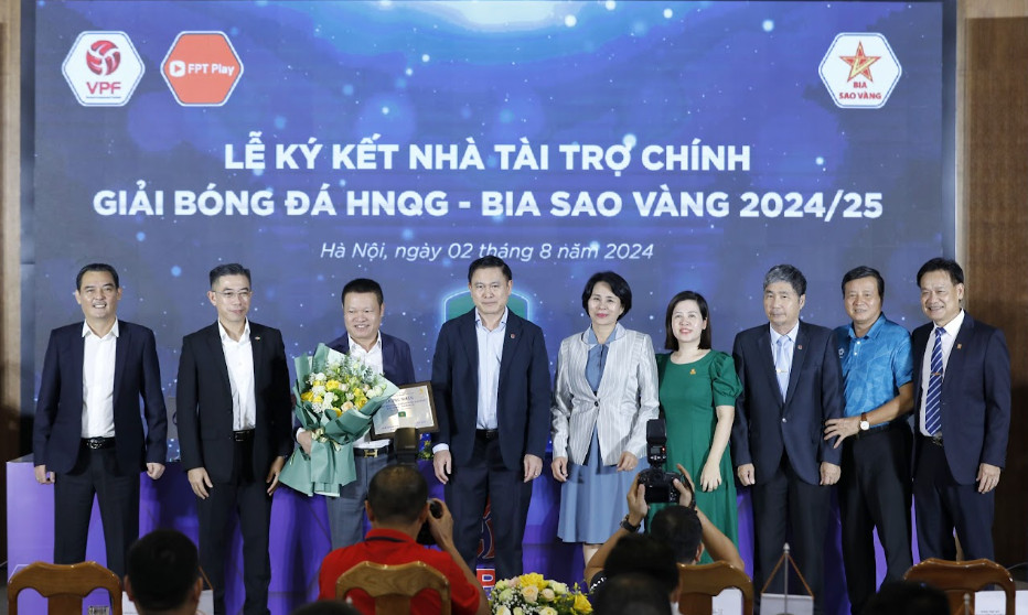 Bóng đá Việt Nam đón tin vui trước mùa giải 2024-2025- Ảnh 1.