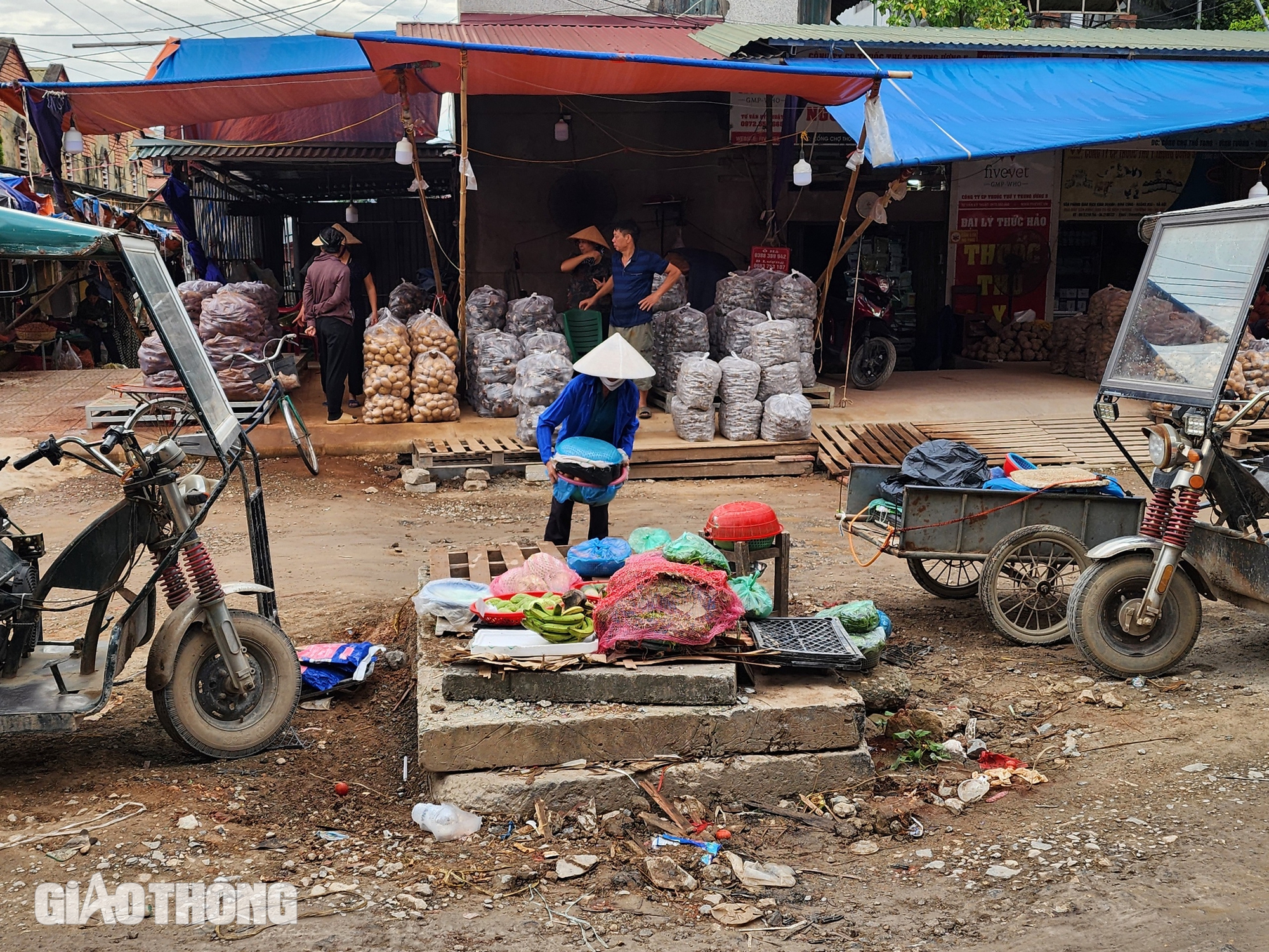 Vĩnh Phúc: Người dân "làng tỷ phú" khổ vì đường cải tạo nham nhở- Ảnh 9.