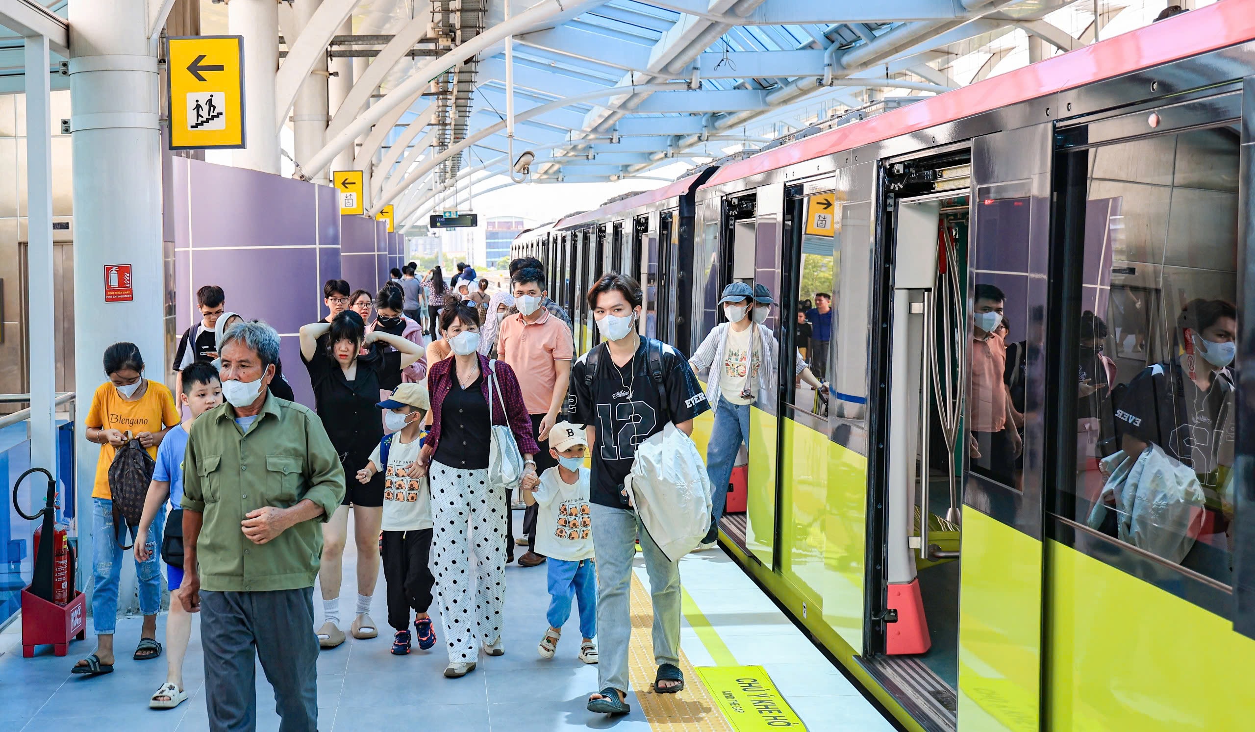 Metro Nhổn - ga Hà Nội ngày cuối miễn phí: Hết cảnh chen chân trải nghiệm- Ảnh 11.