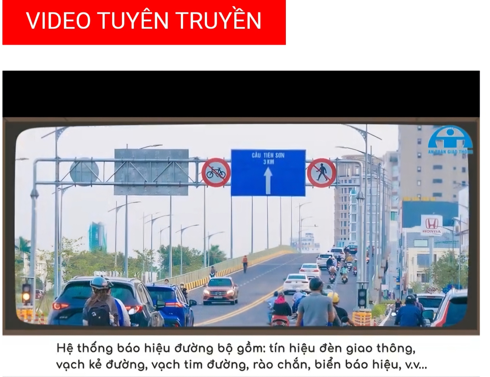 Đà Nẵng: Chiếu video tuyên truyền về ATGT tại nơi tiếp dân, trên xe buýt- Ảnh 1.