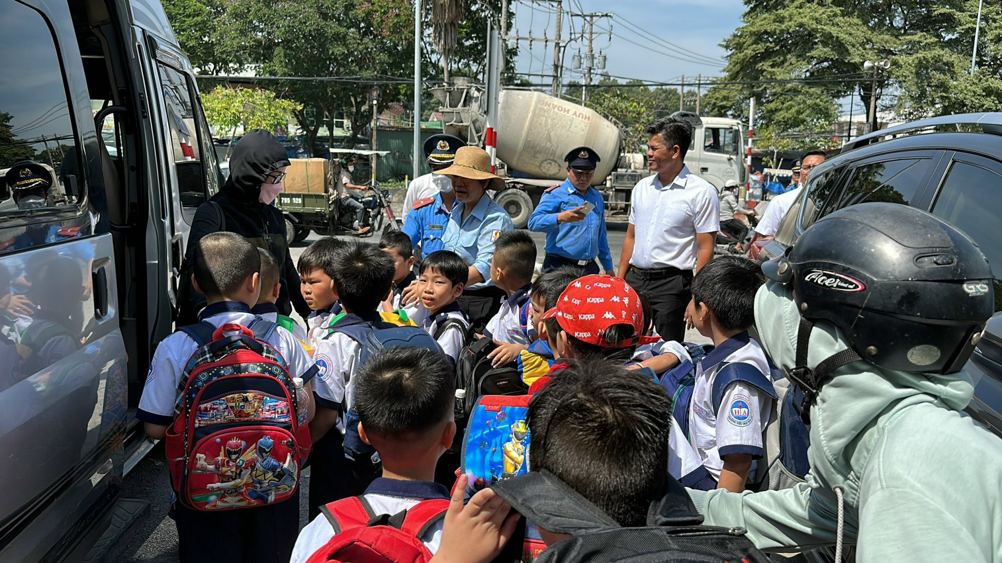 Đồng Nai quyết xóa điểm đen giao thông, bảo vệ học sinh từ cổng trường về nhà- Ảnh 1.