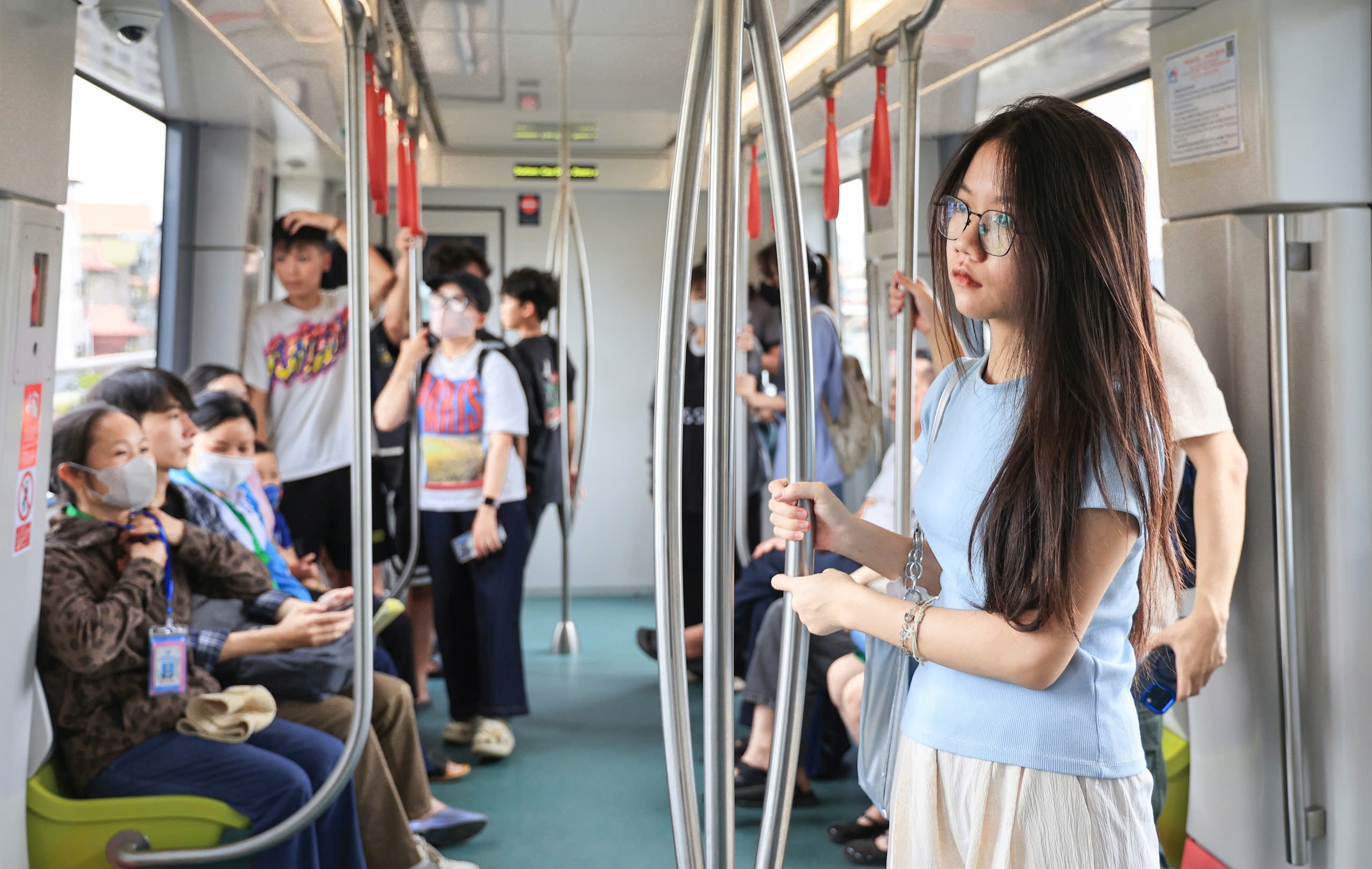 Metro Nhổn - ga Hà Nội ngày cuối miễn phí: Hết cảnh chen chân trải nghiệm- Ảnh 6.