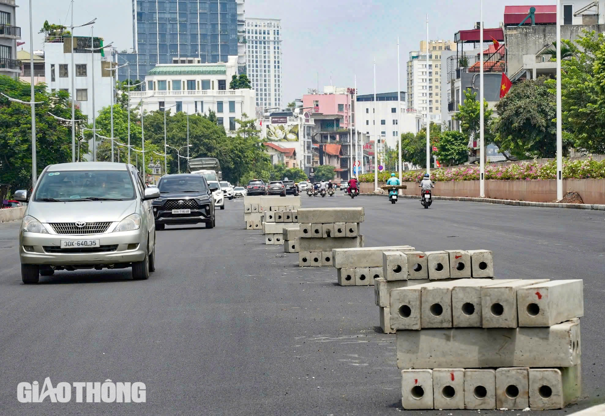 Toàn cảnh đường Âu Cơ - Nghi Tàm sắp thông xe- Ảnh 9.