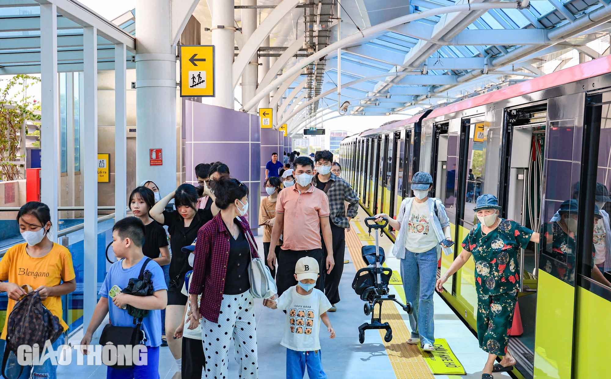 Metro Nhổn - ga Hà Nội ngày cuối miễn phí: Hết cảnh chen chân trải nghiệm- Ảnh 10.