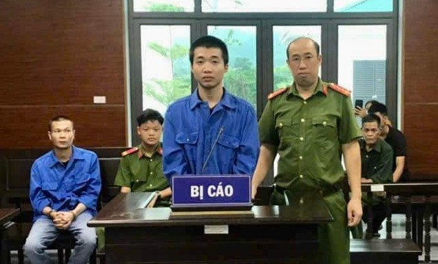 Thanh niên không đội mũ, lao xe máy vào CSGT bị tuyên 6 tháng tù- Ảnh 1.