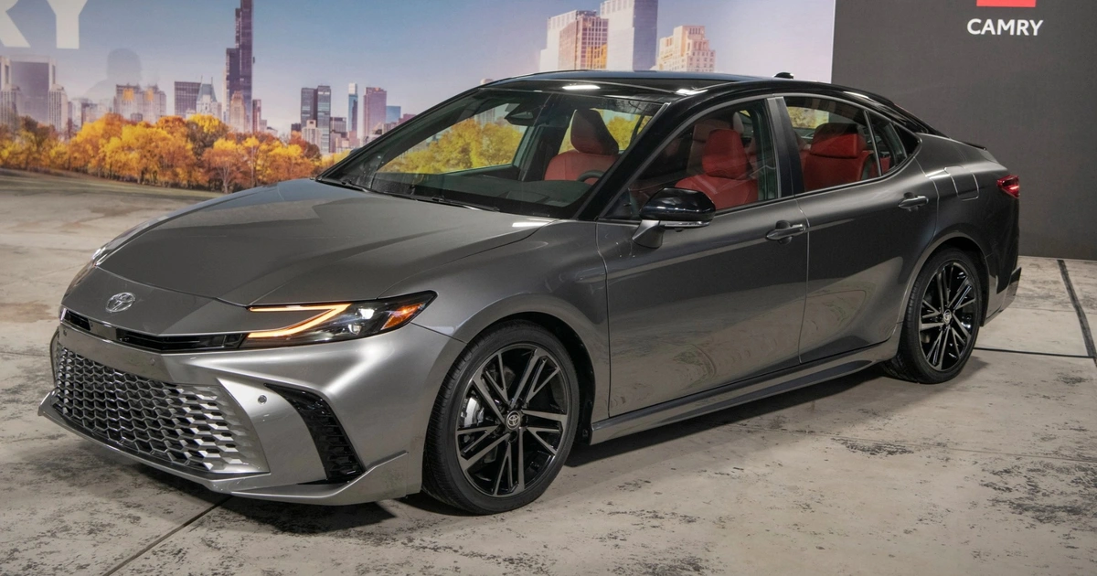 Thực hư chuyện đại lý nhận đặt cọc Toyota Camry 2025- Ảnh 1.