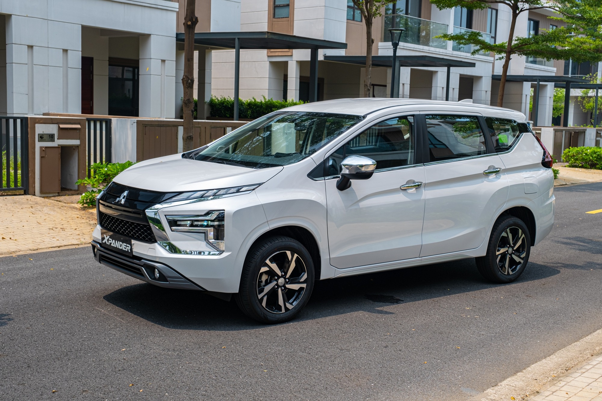 Tầm giá 600 triệu đồng, chọn Suzuki XL7 Hybrid hay Mitsubishi Xpander?- Ảnh 3.