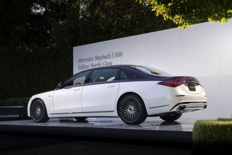 Mercedes-Maybach S680 bản đặc biệt ra mắt