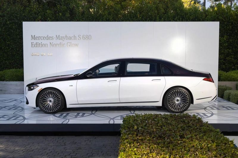 Mercedes-Maybach S680 bản đặc biệt ra mắt