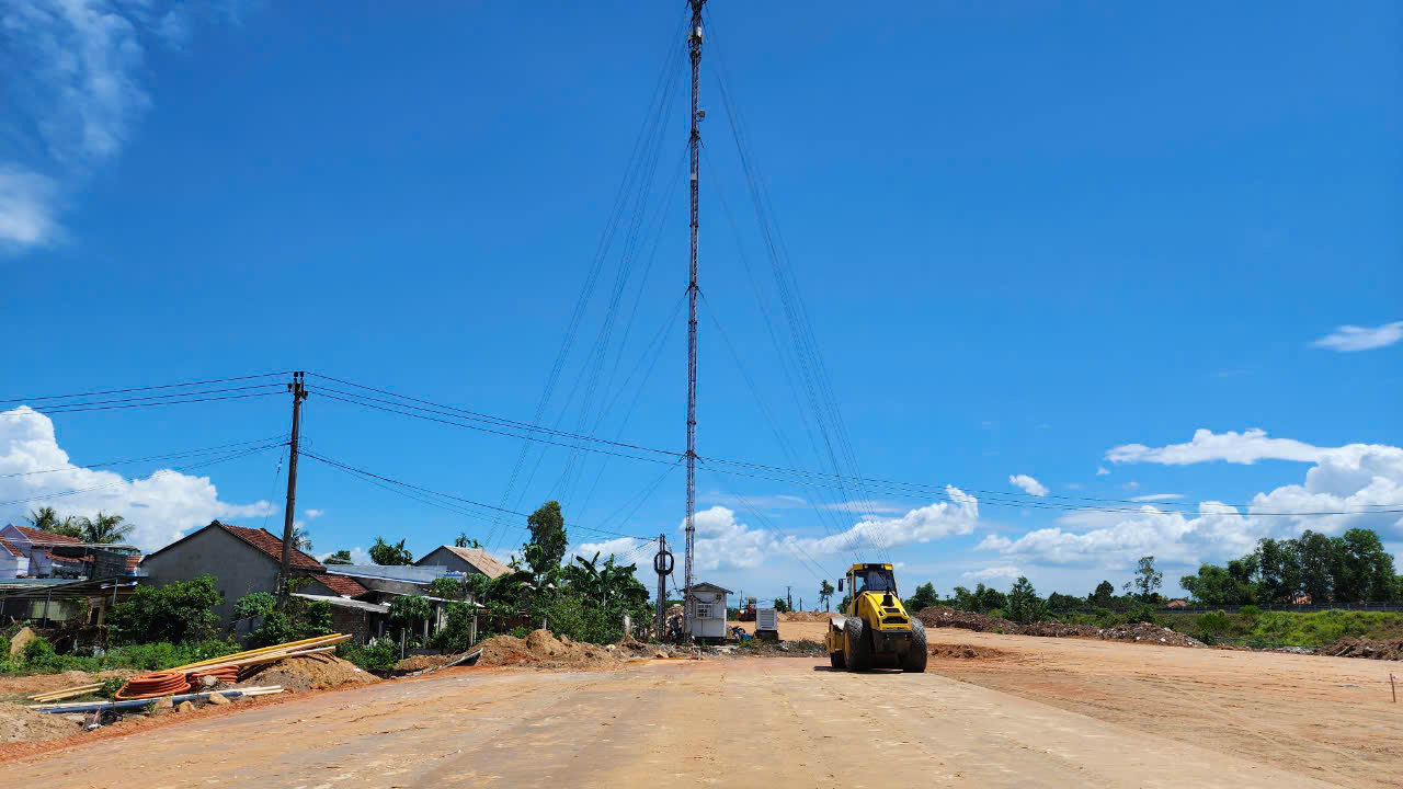 Di dời trạm viễn thông trên cao tốc Quảng Ngãi - Hoài Nhơn trong tháng 8/2024- Ảnh 1.