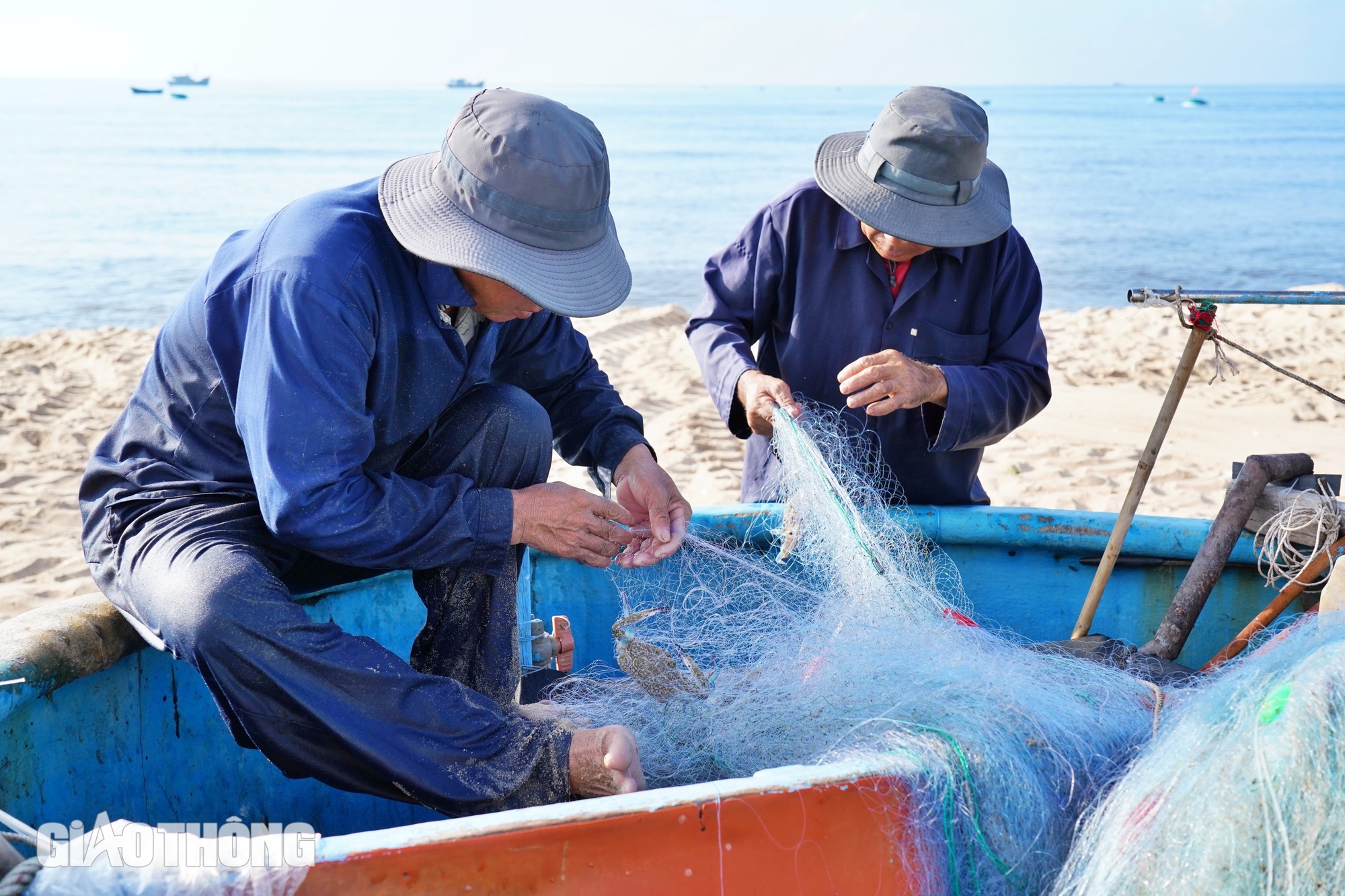 Nhịp sống yên bình ở làng chài Phước Hải- Ảnh 5.