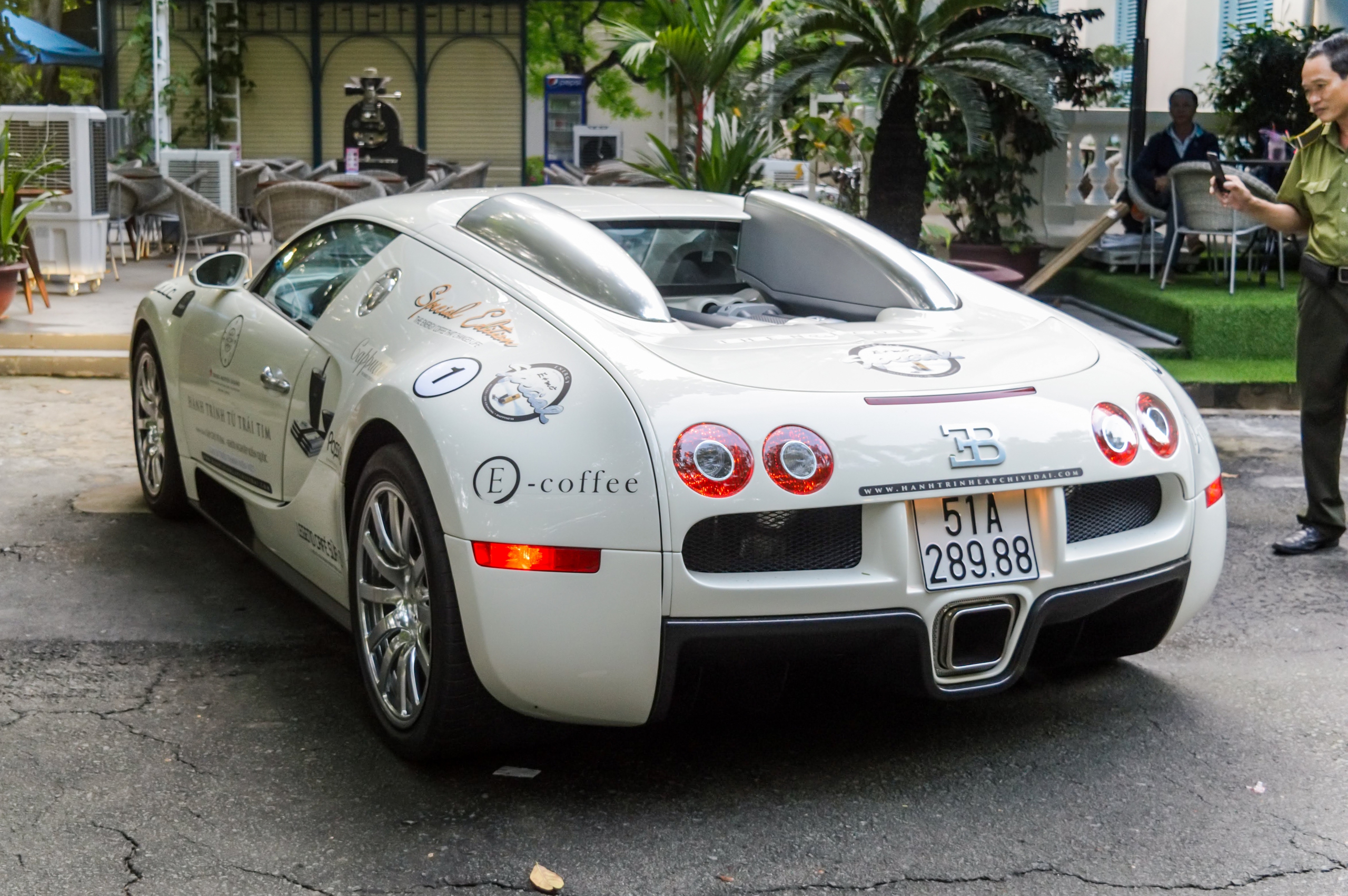 Hành trình lột xác của chiếc Bugatti Veyron độc nhất Việt Nam, giá không dưới 50 tỷ đồng- Ảnh 5. Hành trình lột xác của chiếc Bugatti Veyron độc nhất Việt Nam, giá không dưới 50 tỷ đồng- Ảnh 5.