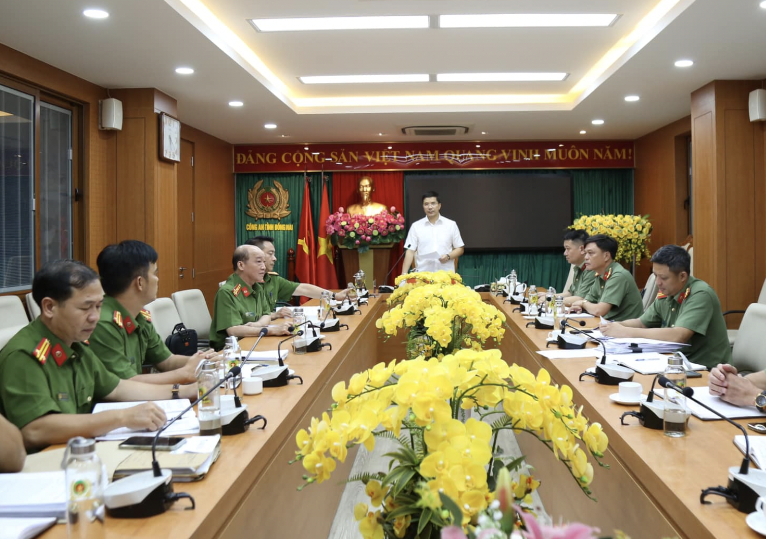 Giám đốc Công an Đồng Nai chỉ đạo khẩn vụ xe tải nghi cố tình cán chết người sau va chạm- Ảnh 2.