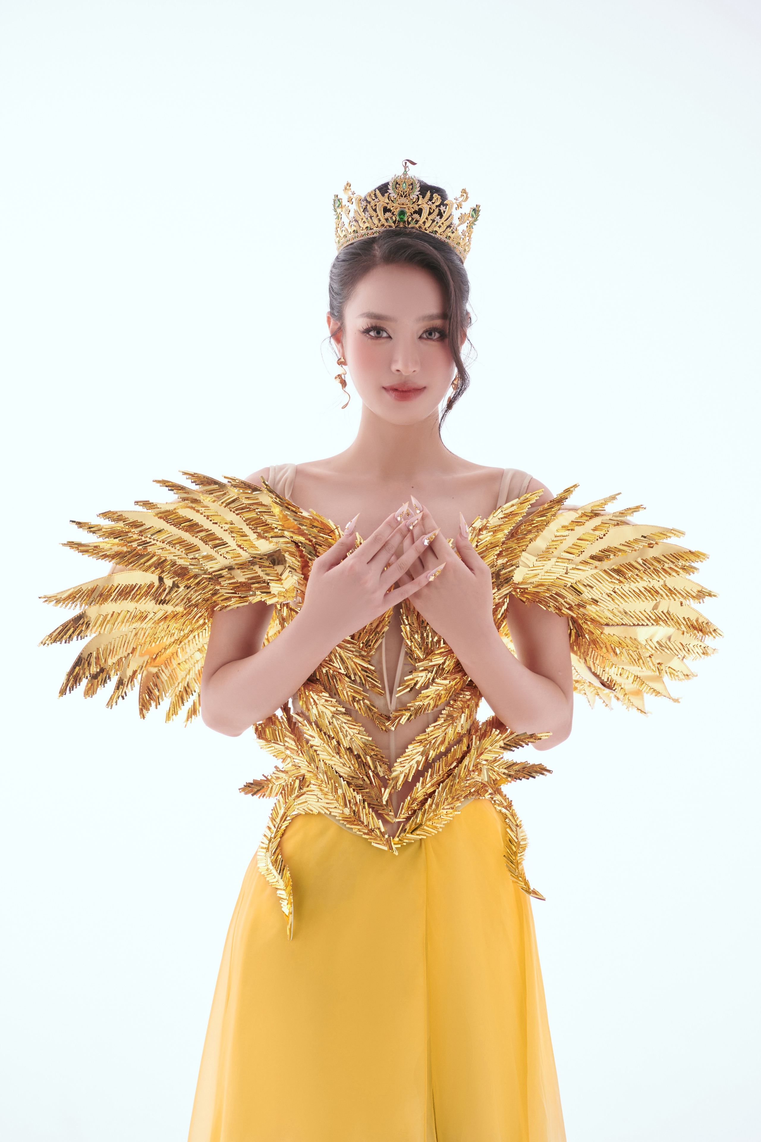 Á hậu 1 Miss Grand Vietnam 2023 Bùi Khánh Linh: Tôi dám nhận thử thách- Ảnh 10.