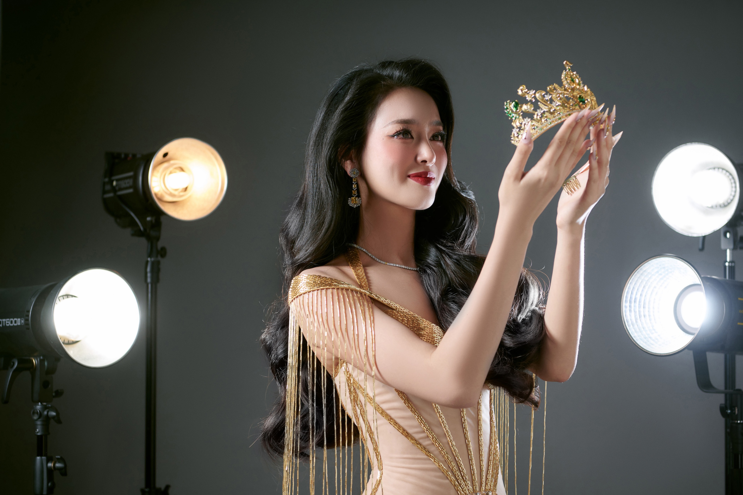 Á hậu 1 Miss Grand Vietnam 2023 Bùi Khánh Linh: Tôi dám nhận thử thách- Ảnh 15.