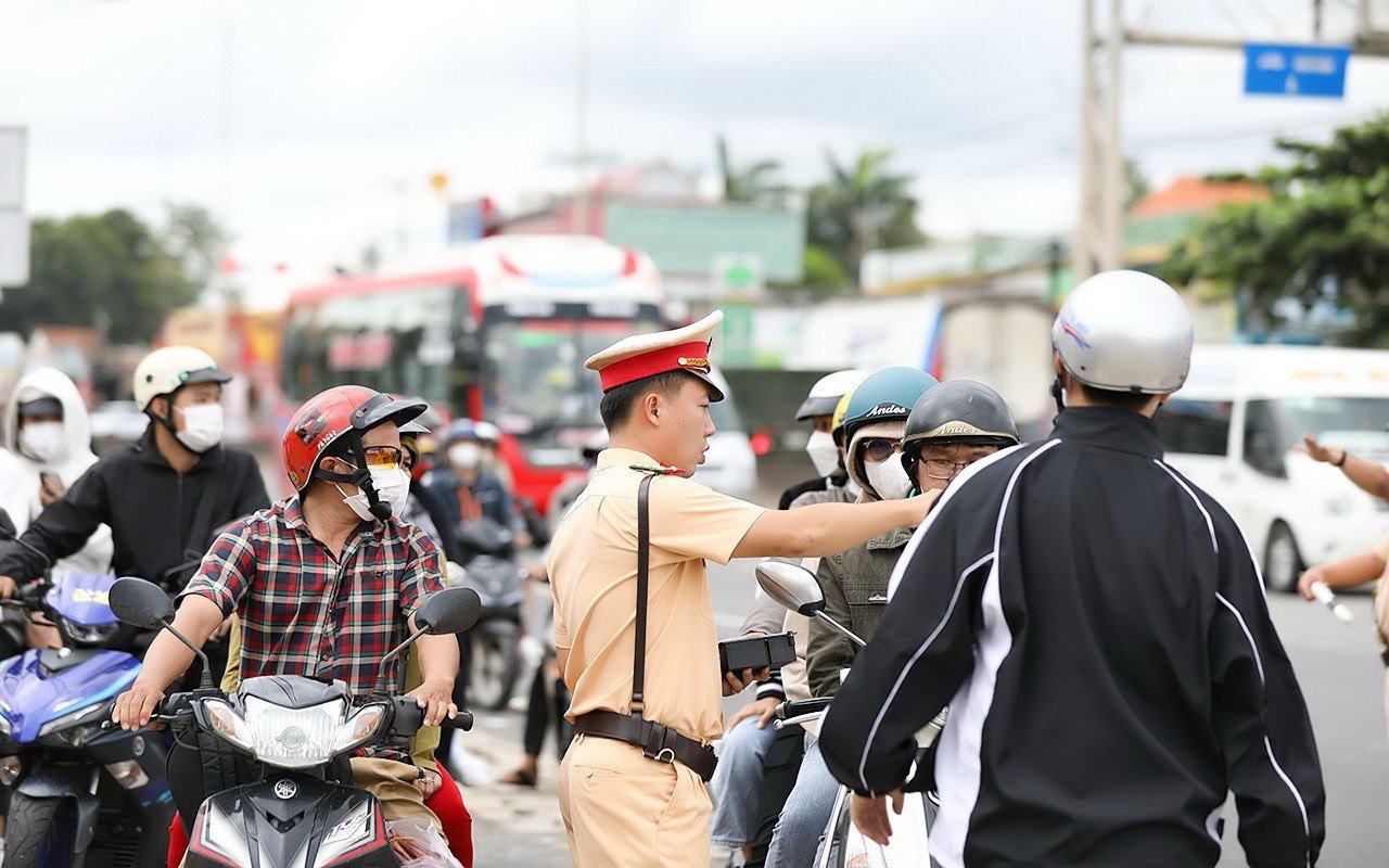 Công an Đồng Nai, Bà Rịa - Vũng Tàu ra khuyến cáo để người dân nghỉ lễ, an toàn- Ảnh 2.