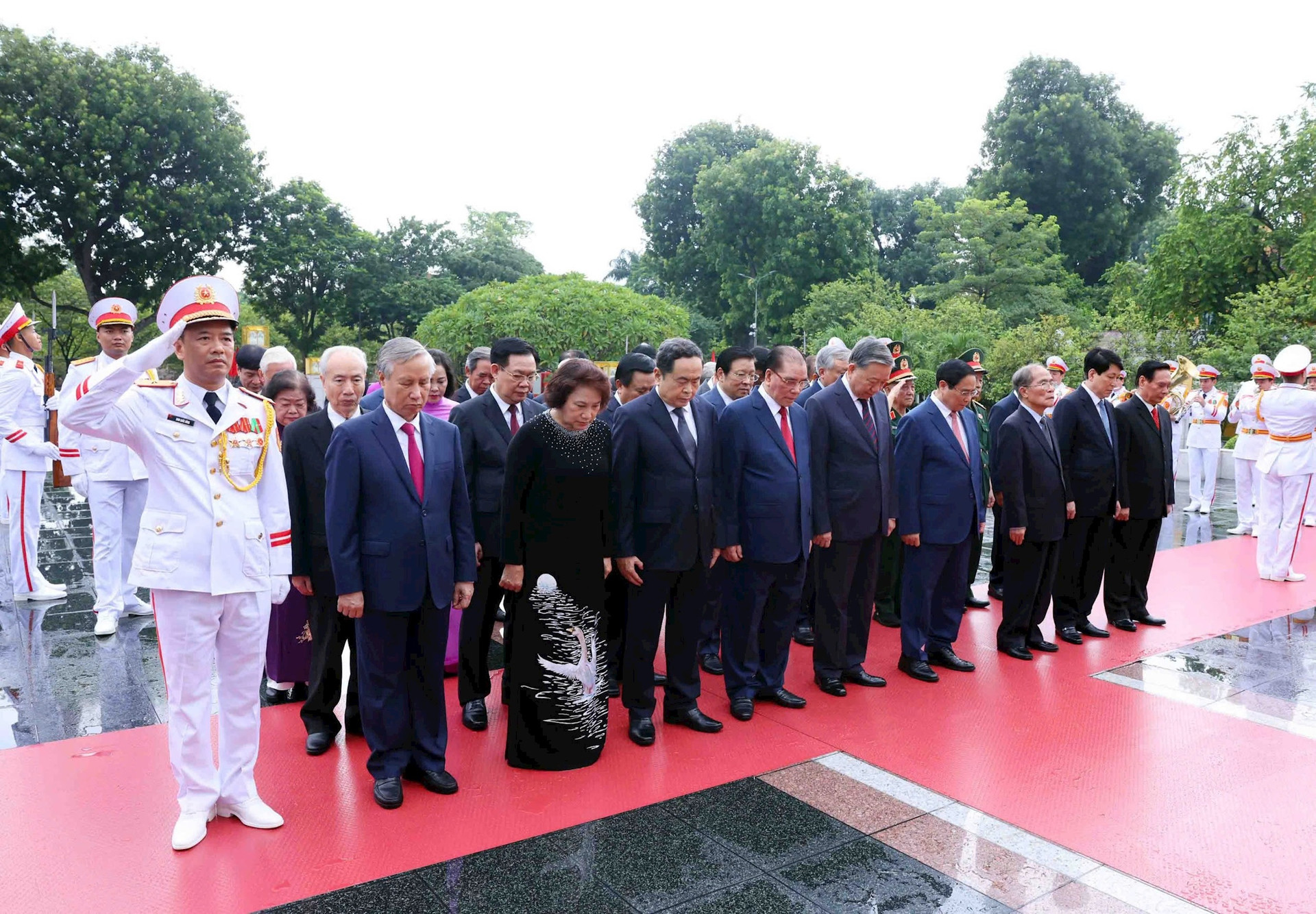 Lãnh đạo Đảng, Nhà nước vào Lăng viếng Chủ tịch Hồ Chí Minh nhân dịp Quốc khánh- Ảnh 5.