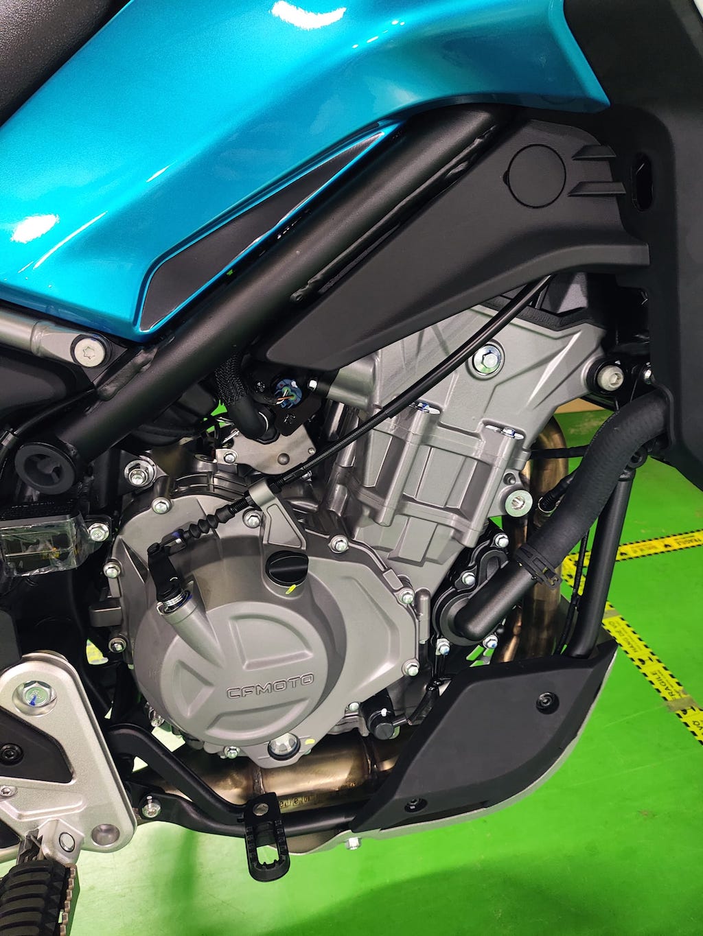 Xế phượt CFMoto 450MT mở bán tại Việt Nam, giá từ 165 triệu đồng- Ảnh 7. Xế phượt CFMoto 450MT mở bán tại Việt Nam, giá từ 165 triệu đồng- Ảnh 7.
