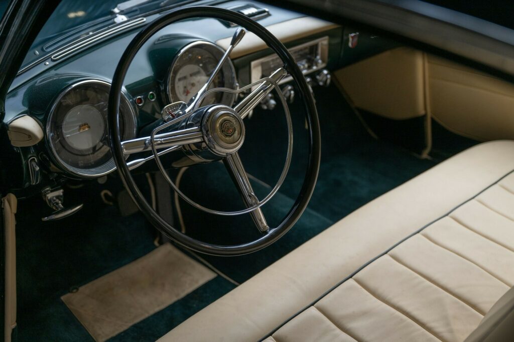 Xế cổ Chrysler Styling Special 1952 lên sàn đấu giá- Ảnh 5. Xế cổ Chrysler Styling Special 1952 lên sàn đấu giá- Ảnh 5.