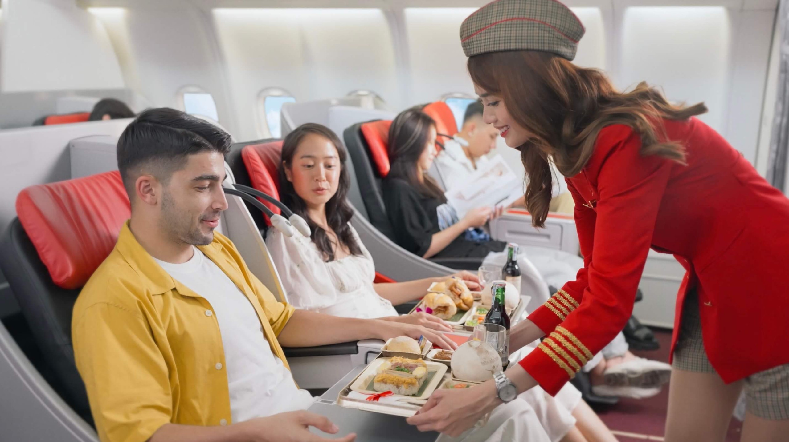 Mừng hành khách thứ 200 triệu, Vietjet tung loạt ưu đãi lớn- Ảnh 1.