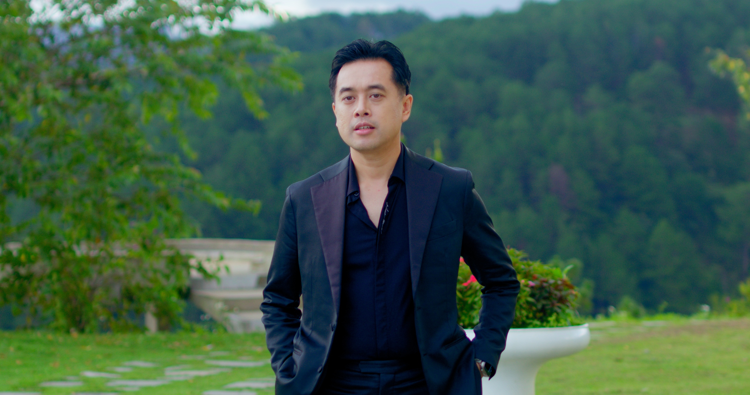 "Bám càng" vợ đi quay phim, nhạc sĩ Dương Khắc Linh nhận được vai diễn có thoại- Ảnh 3.