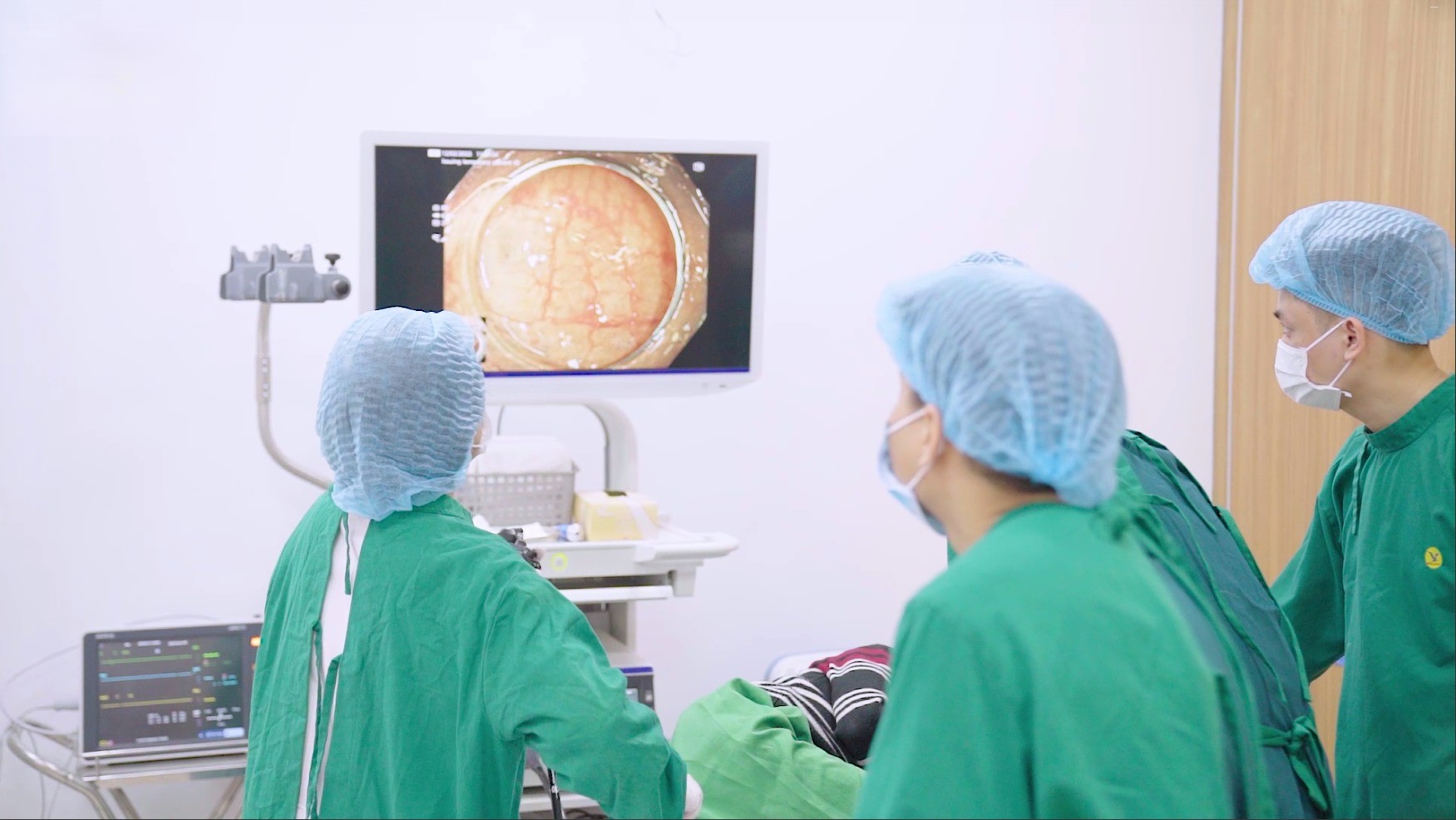 Phát hiện sớm tổn thương tiền ung thư nhờ thực hiện đều đặn việc này- Ảnh 1.