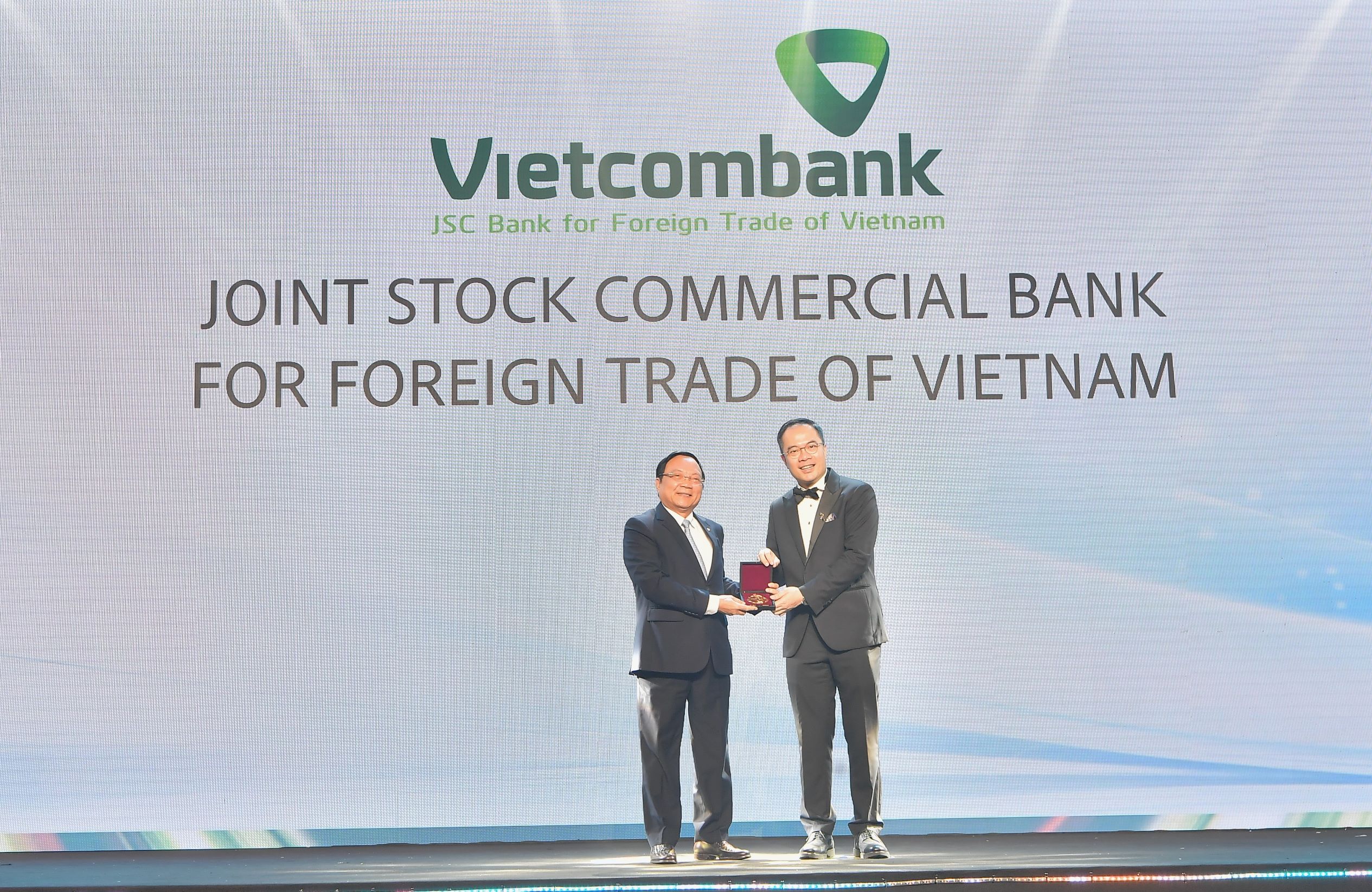 HR ASIA vinh danh Vietcombank là “Nơi làm việc tốt nhất châu Á” năm 2024- Ảnh 4.