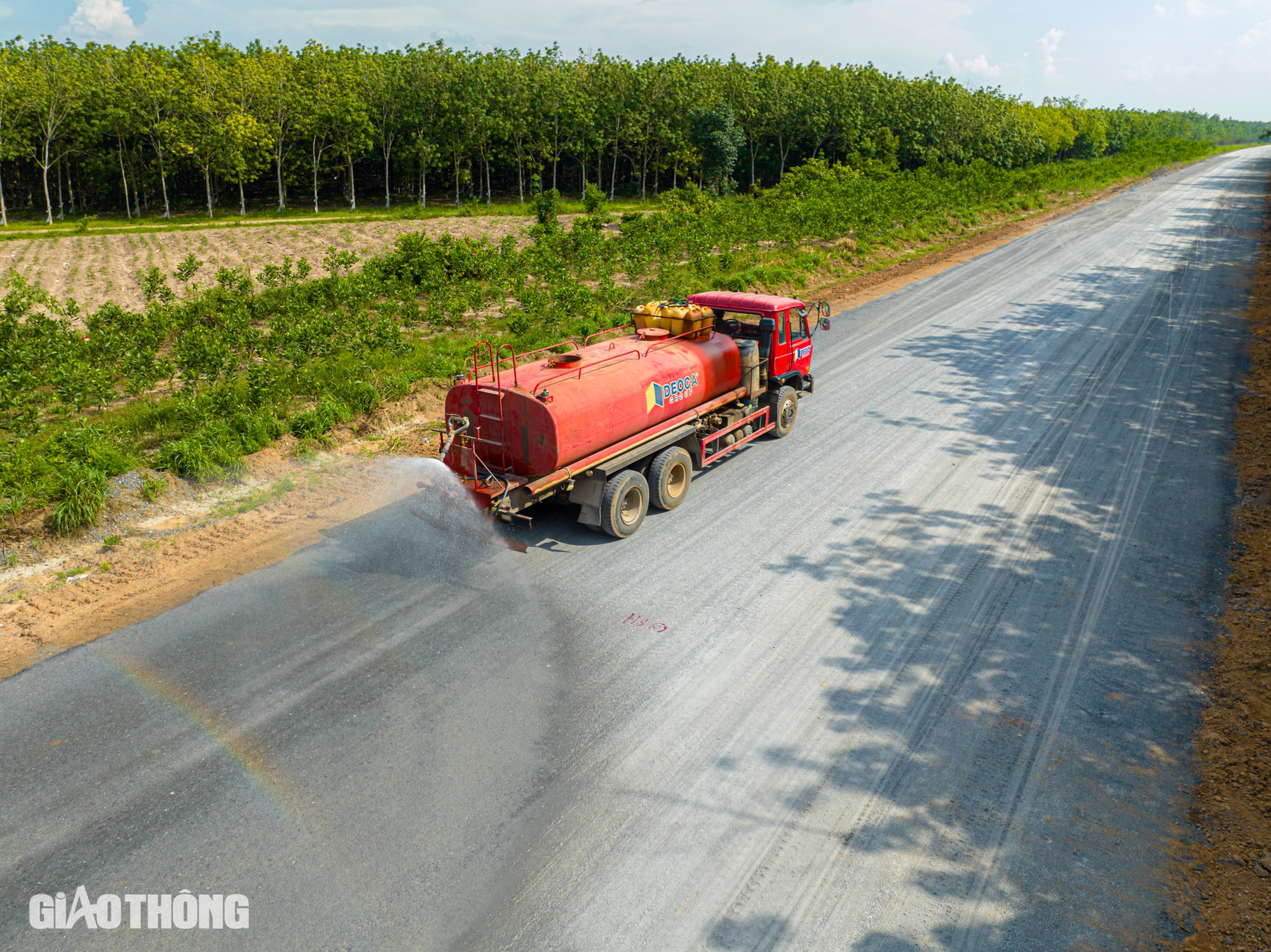 Toàn cảnh đường Hồ Chí Minh đoạn qua tỉnh Bình Dương sau 10 tháng tái khởi động- Ảnh 11.