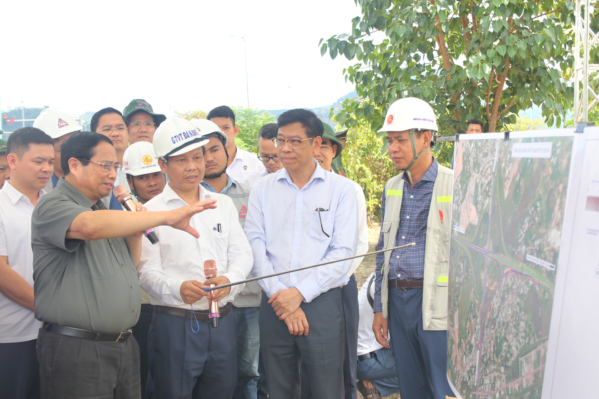 Thủ tướng: Đẩy mạnh kết nối giao thông để kêu gọi đầu tư vào cảng biển Đà Nẵng- Ảnh 1.